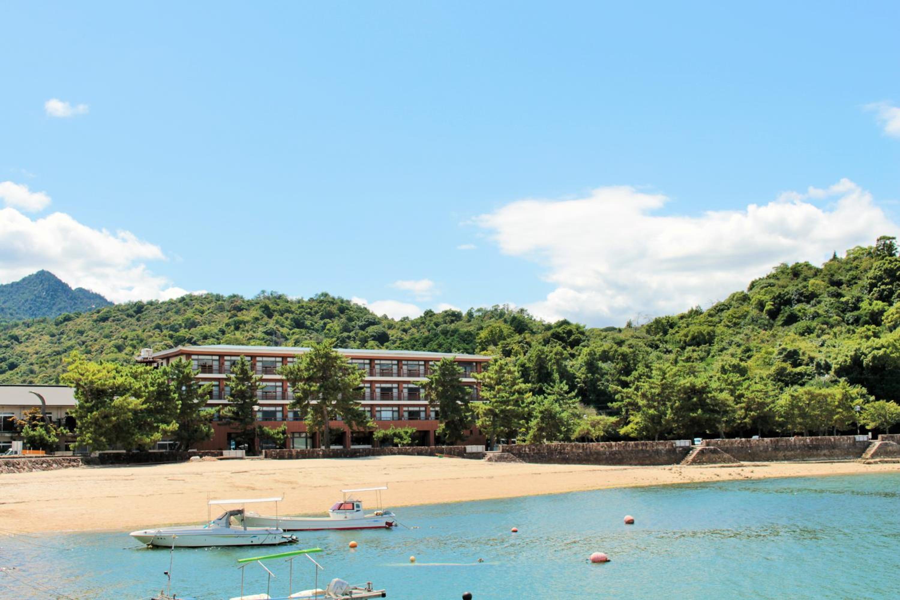 Miyajima Seaside Hotel