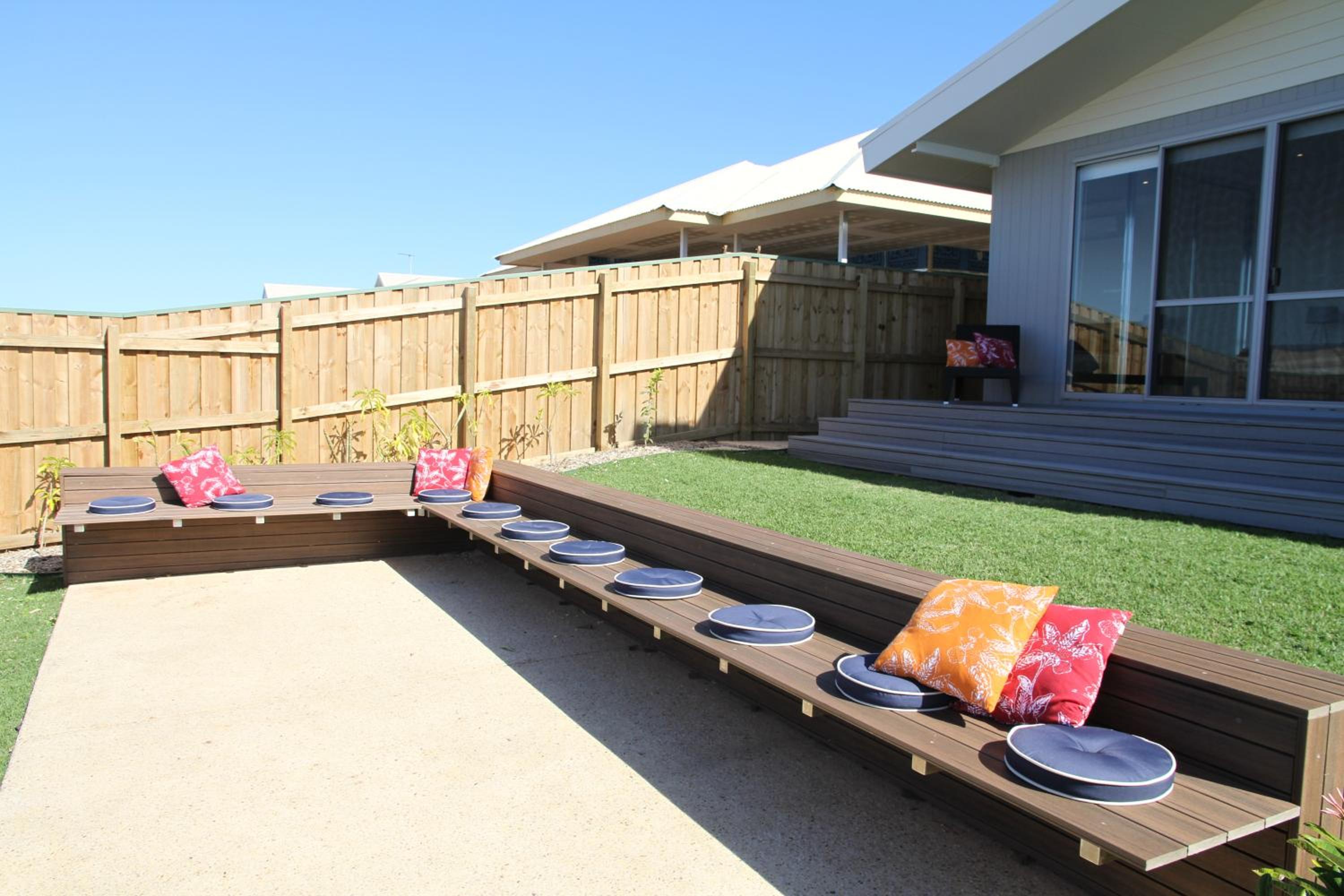 The Carnarvon Luxury Canal Home