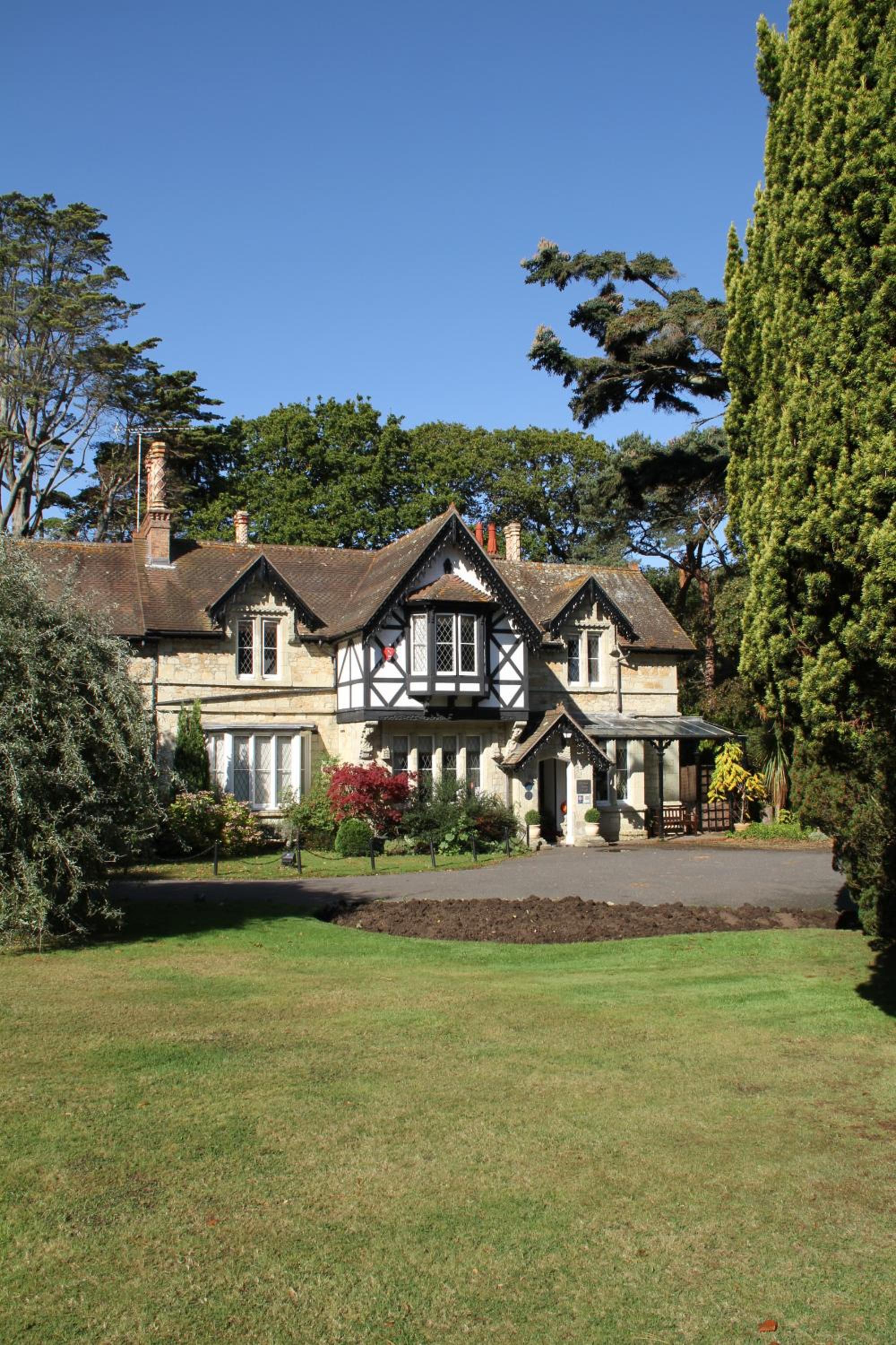 Rylstone Manor