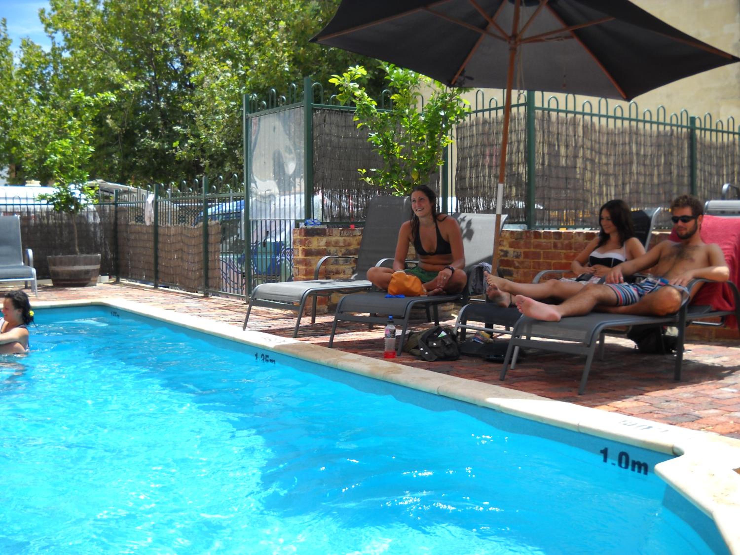 Sundancer Backpackers Hostel