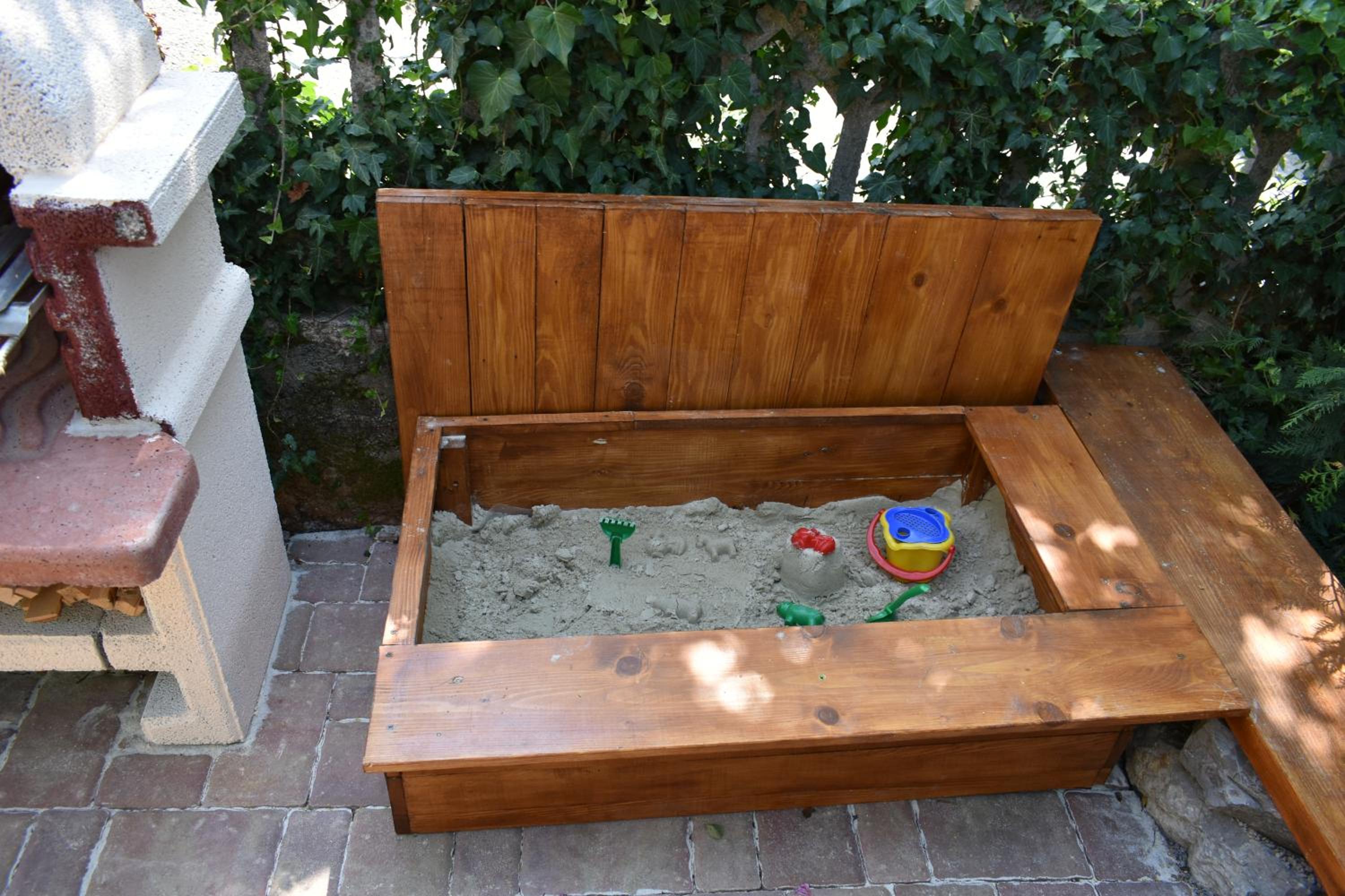 Photo 9