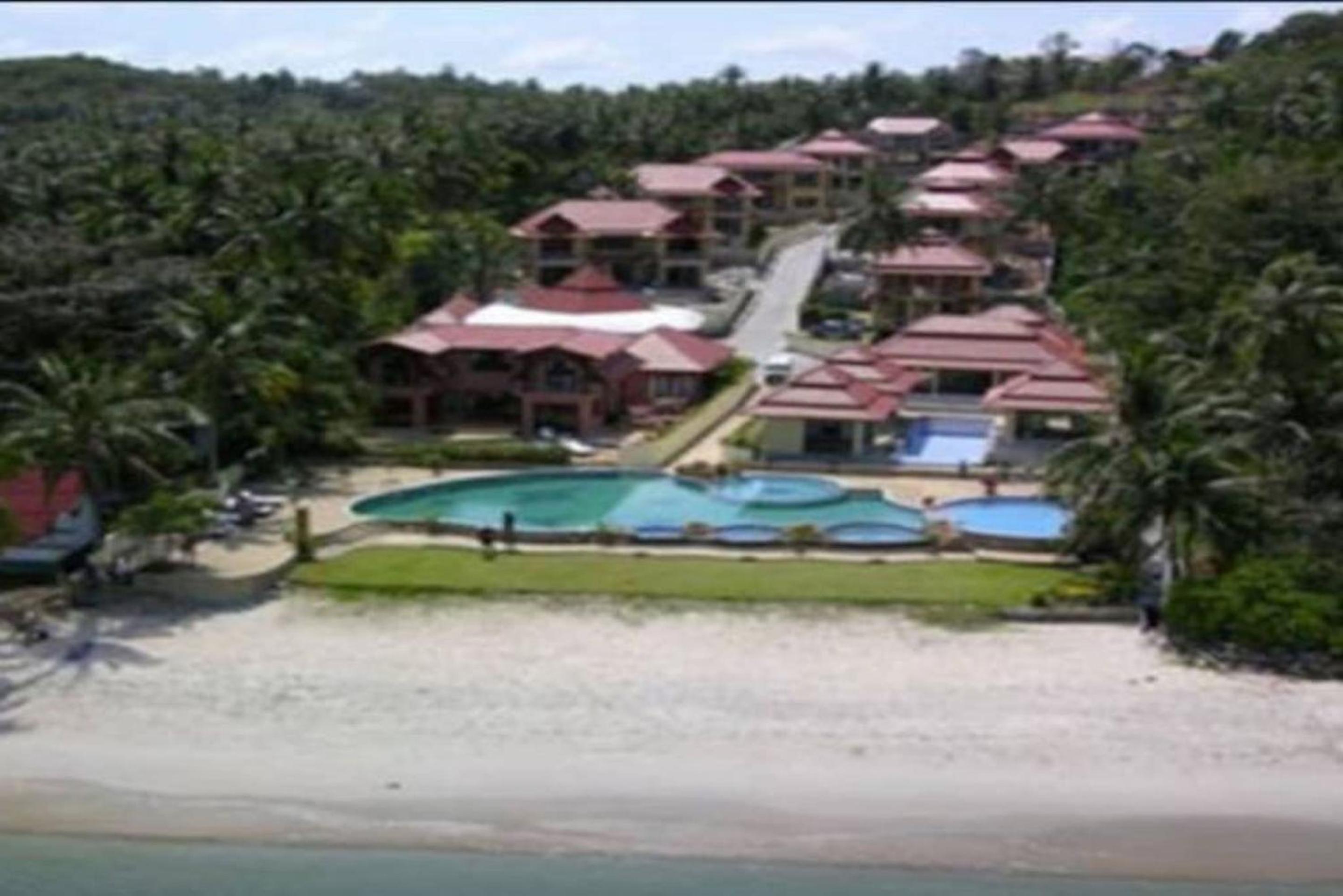 4 Bedroom Villa TG33 on Beachfront Resort SDV284-By Samui Dream Villas
