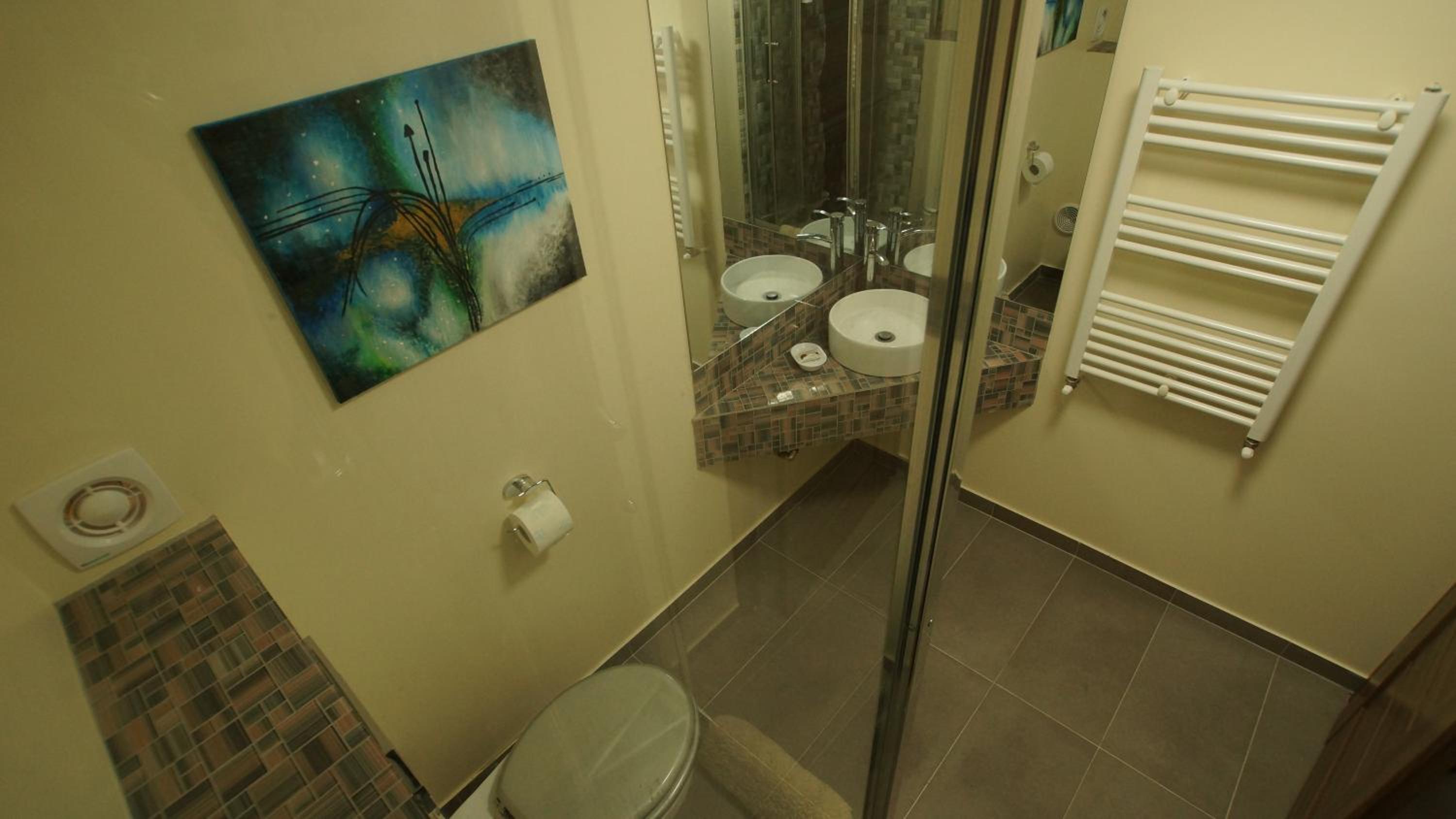 Photo 52