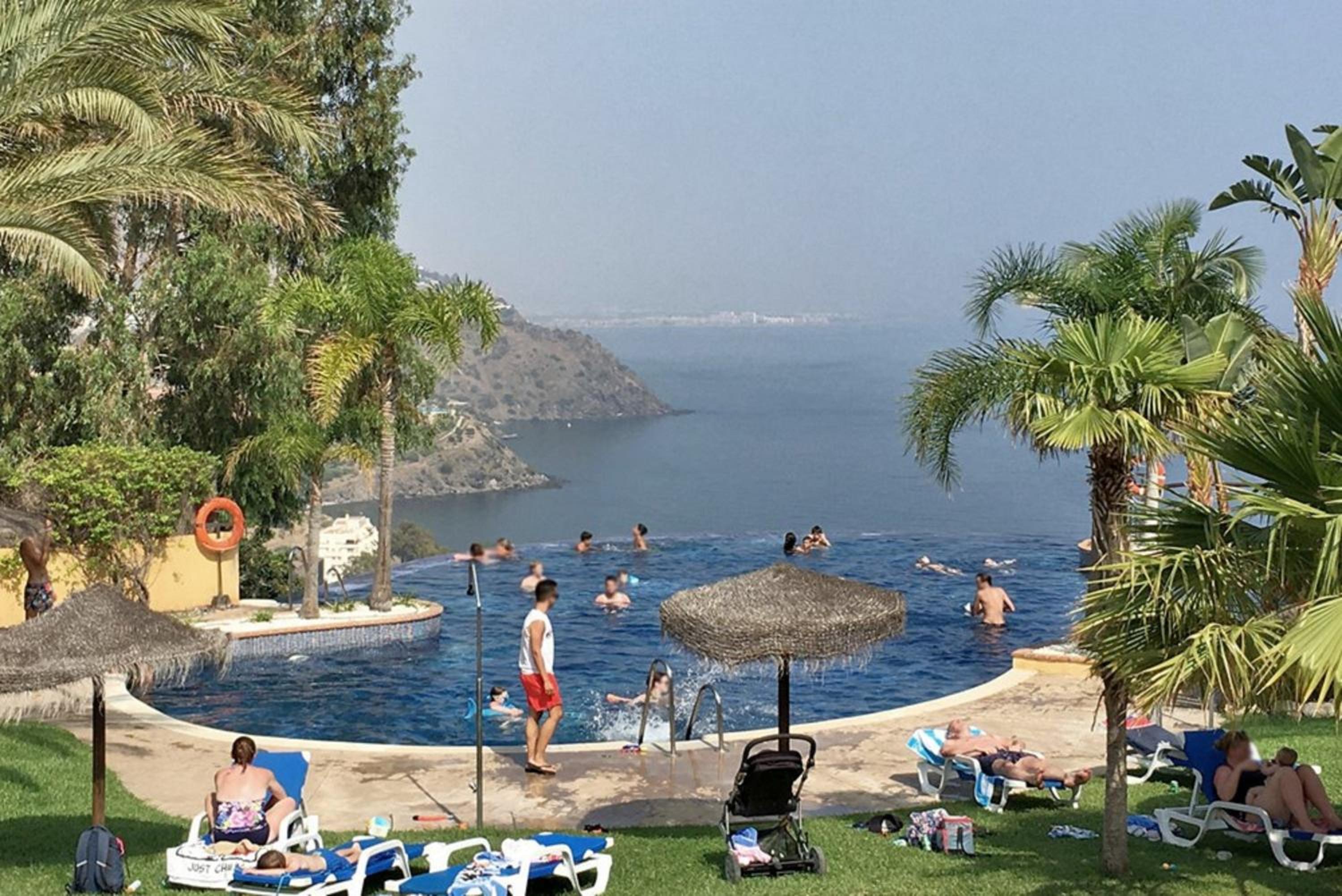 Hotel Tropical Andalusian place - Image 1