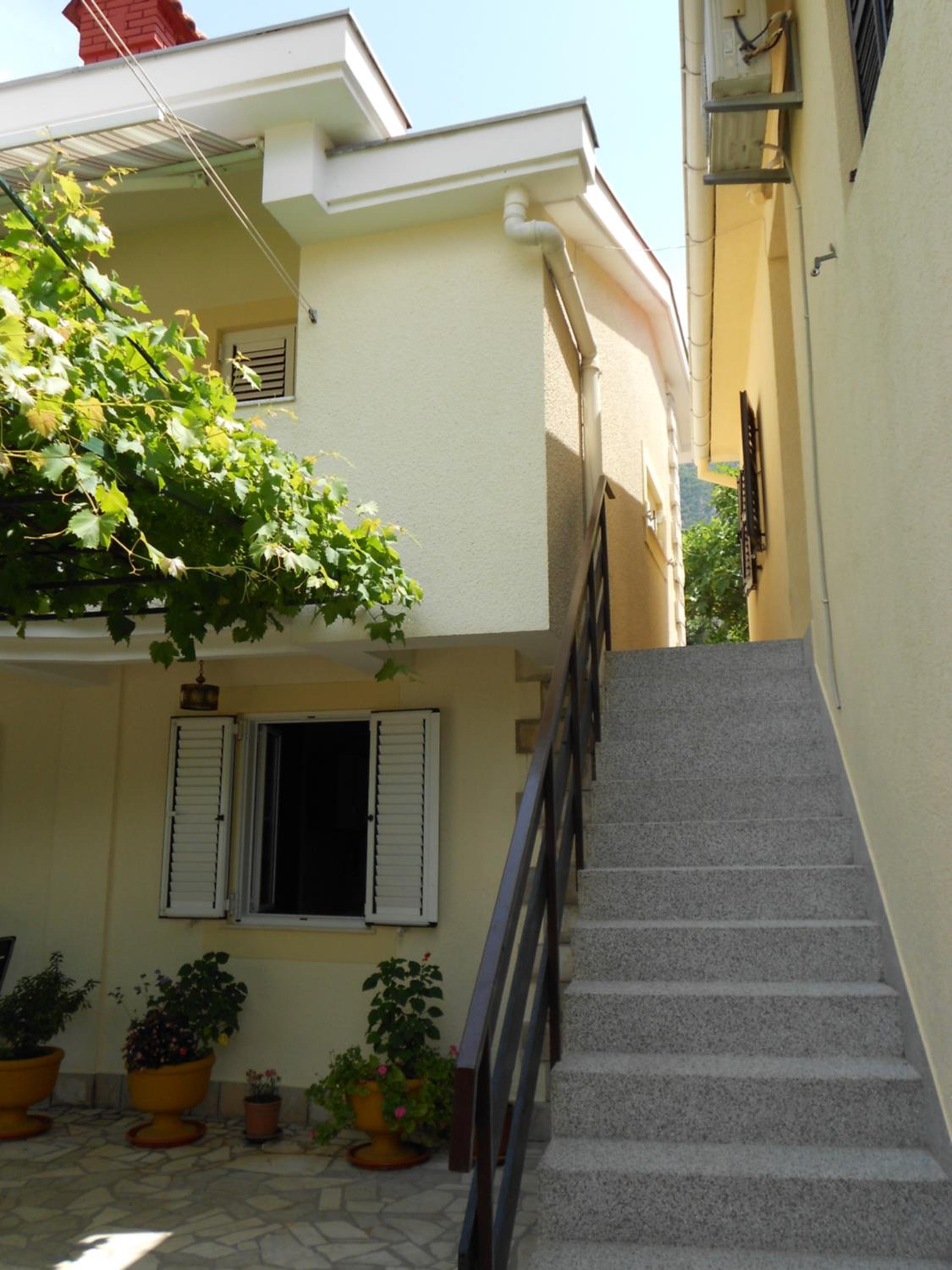 Lorena Rooms photo 2