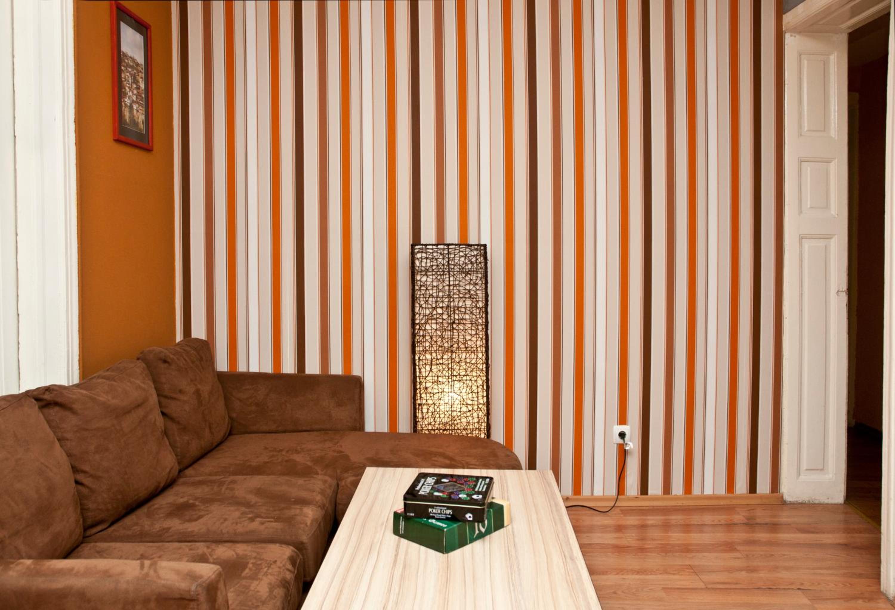 Hostel Mostel Hub Rooms and Apartments
