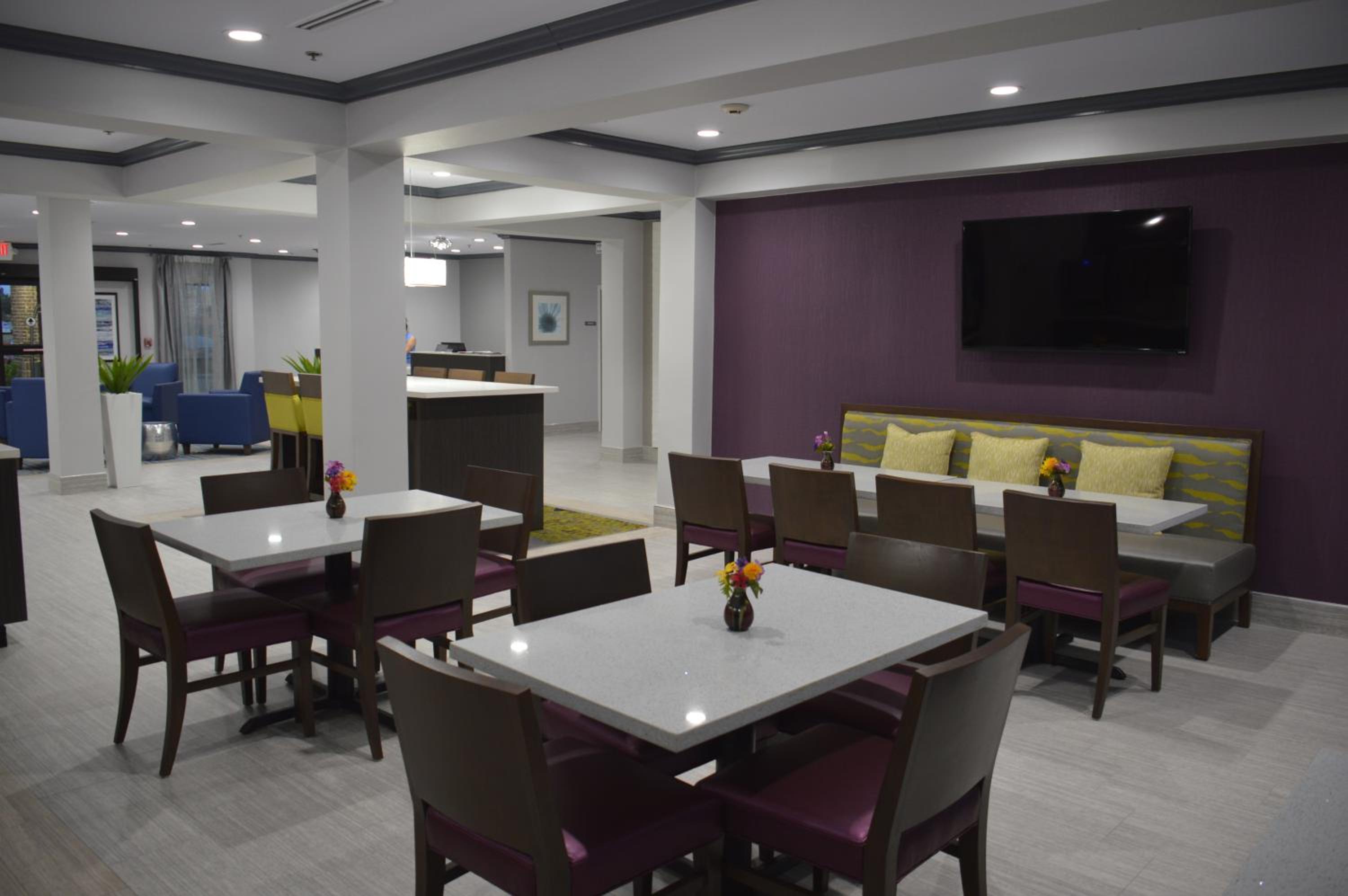 Best Western Town Center Inn - Property Image 2