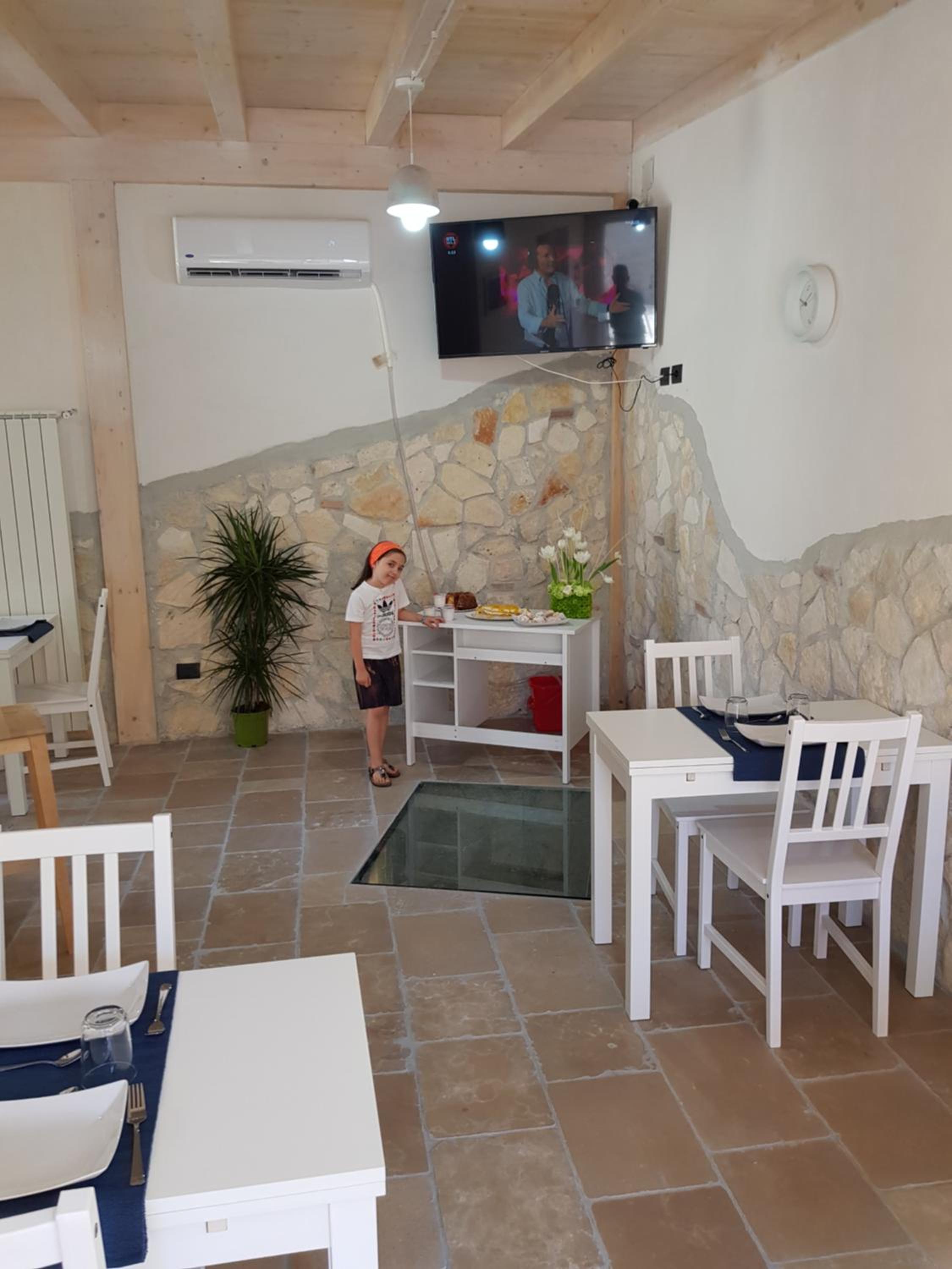 Photo 43
