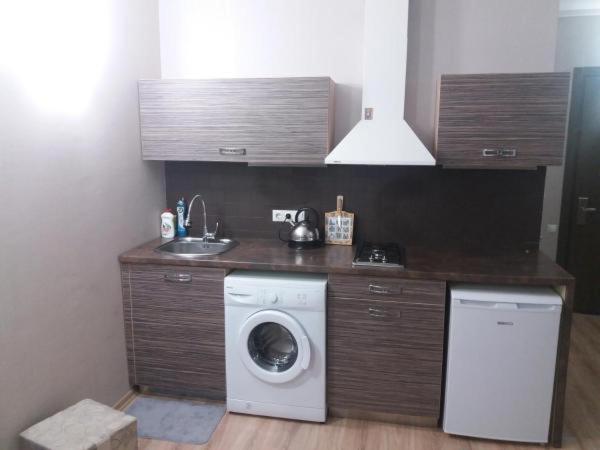 Orbi Plaza Marble Studio view 3