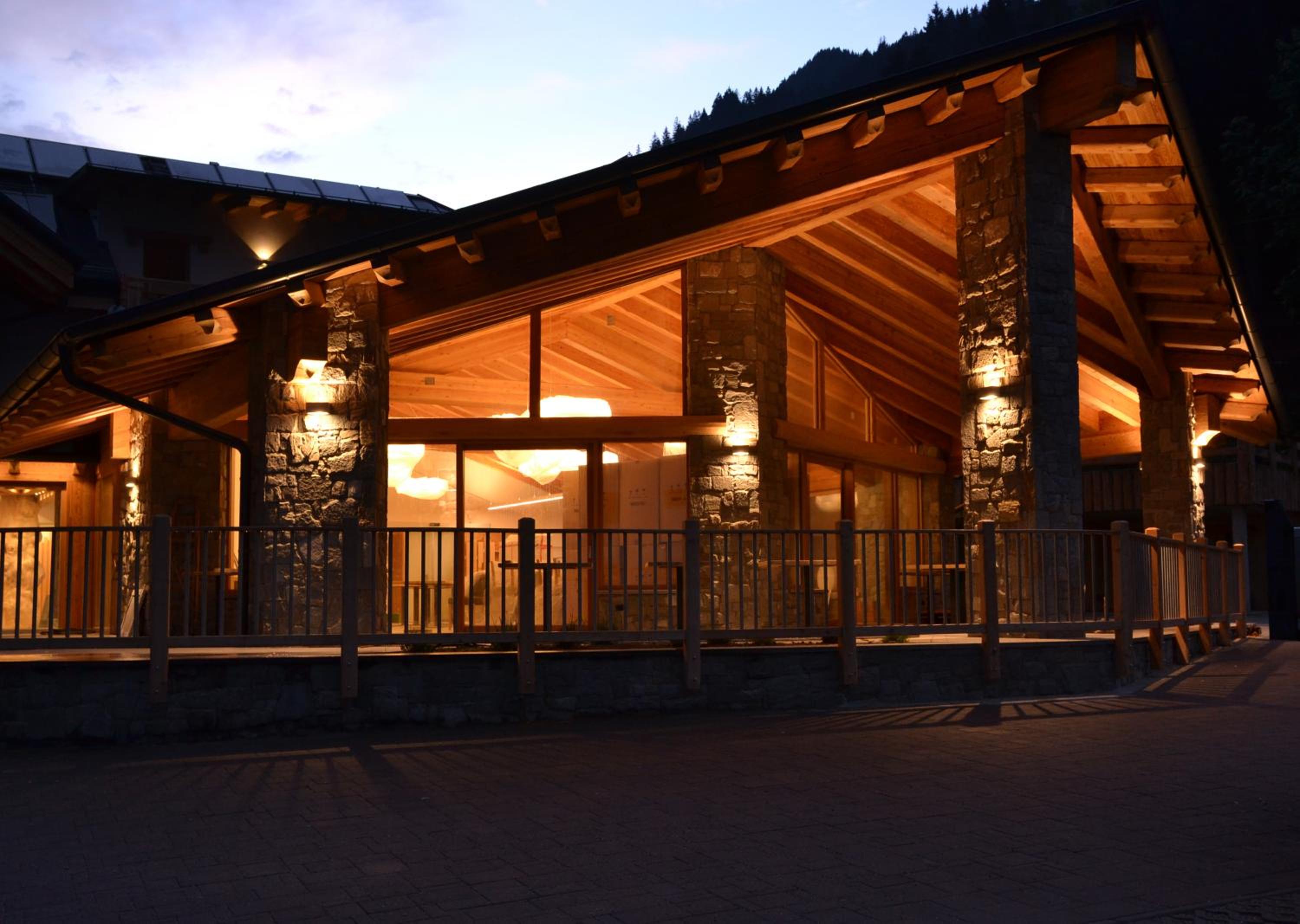 Hotel Aurai - Image 1