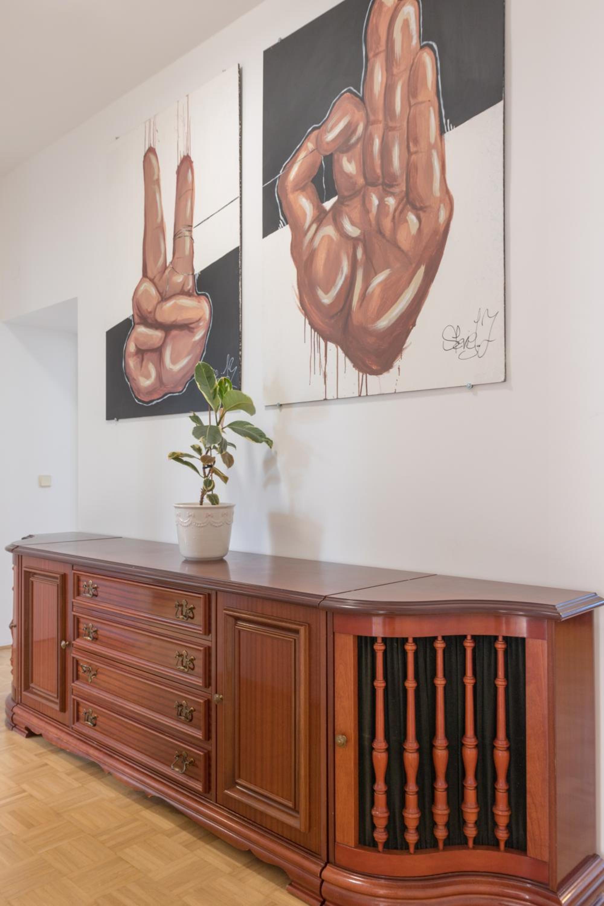 Kingsize Central Station Residence