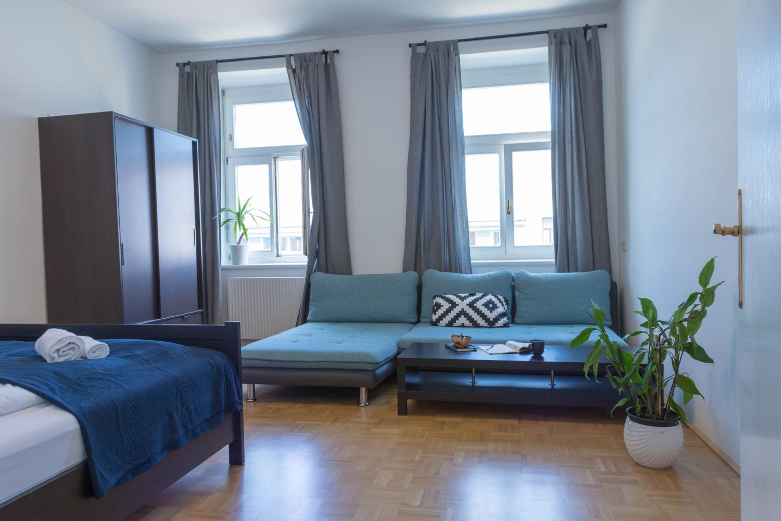 Kingsize Central Station Residence