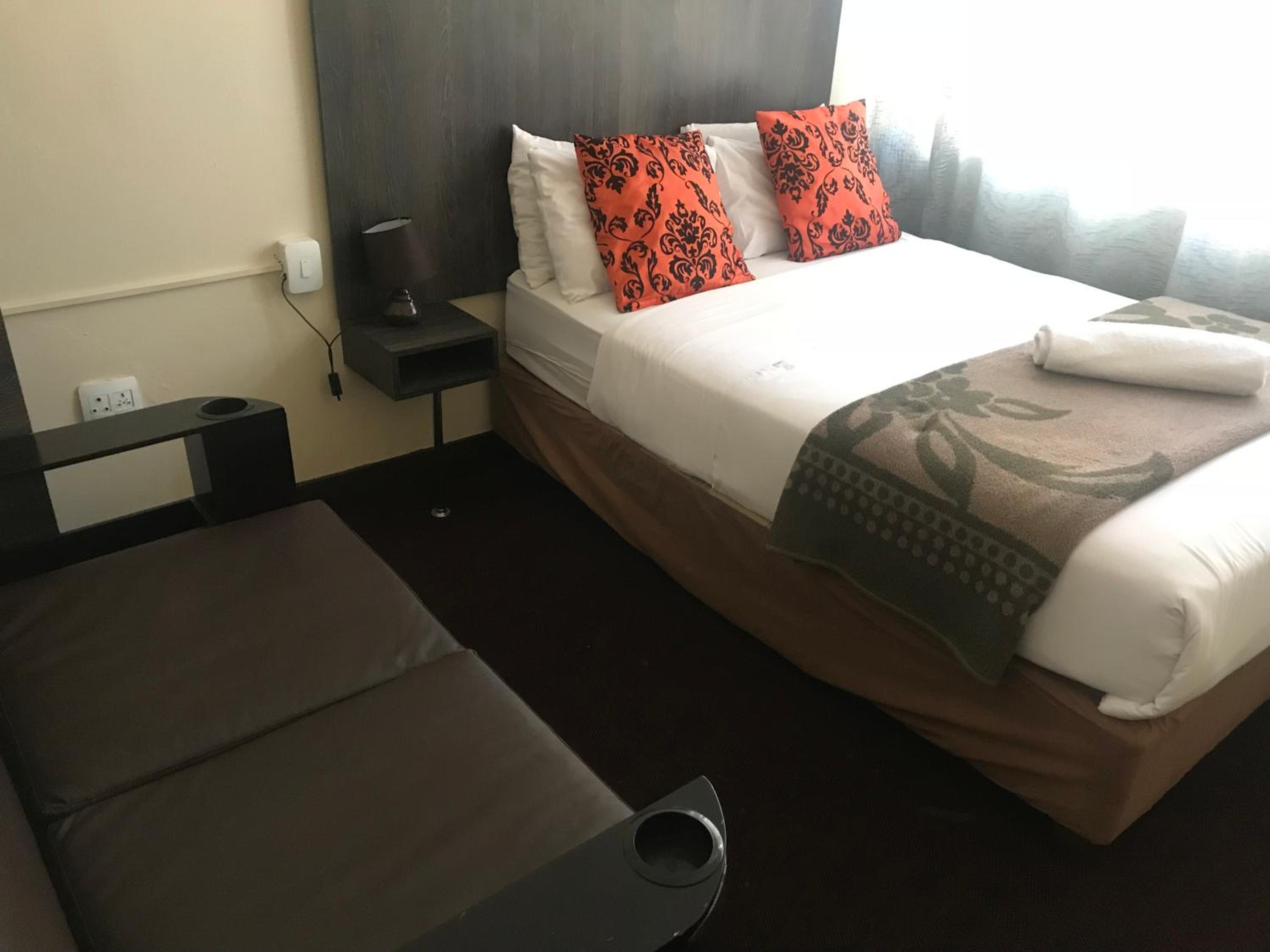 Johannesburg Vacations - Businessburg Hotel - Property Image 14