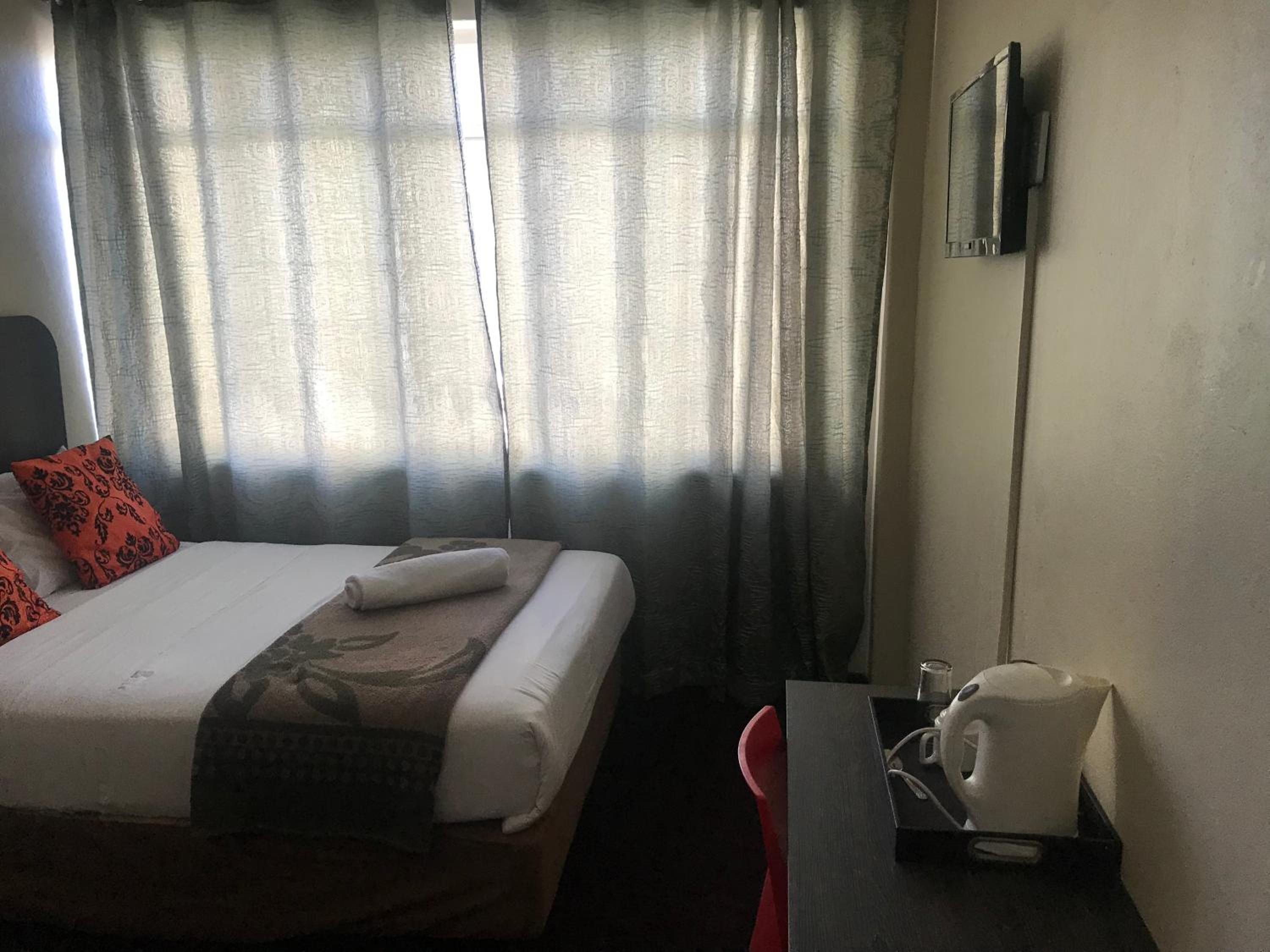 Johannesburg Vacations - Businessburg Hotel - Property Image 15