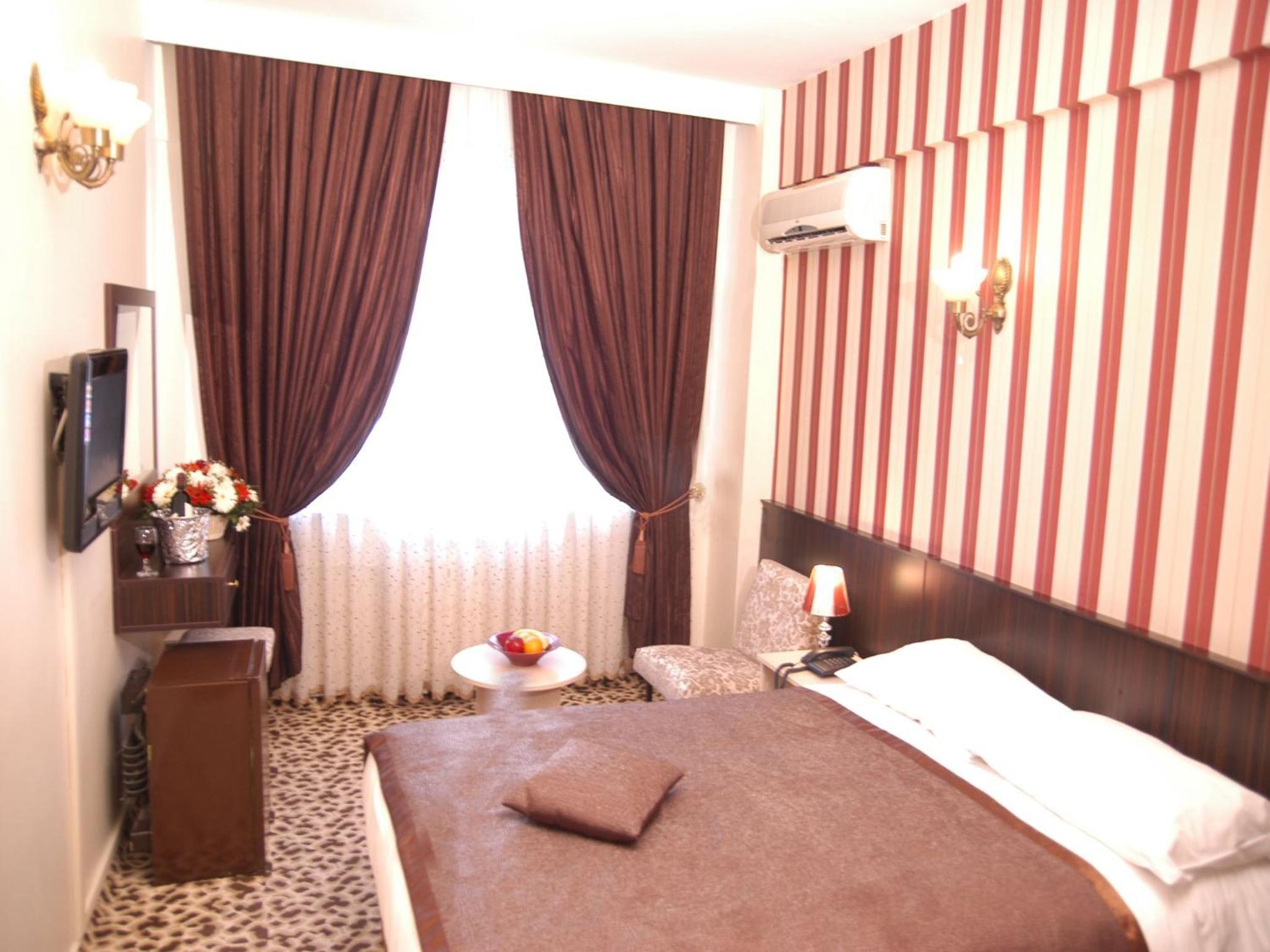 Maya Hotel - Image 8