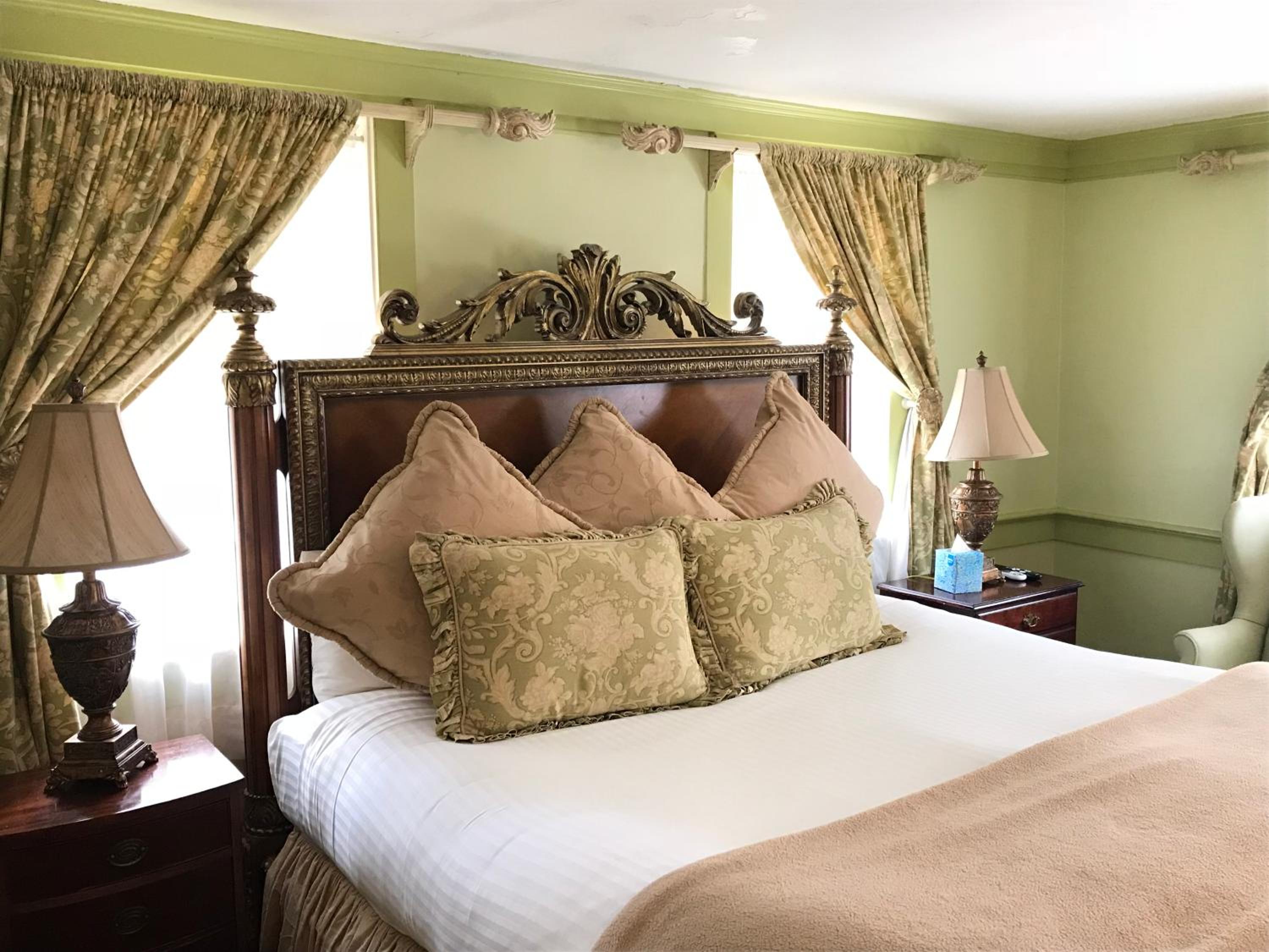 Admiral Farragut Inn