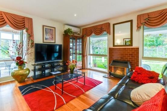 Lakeside Cottage Luxury B&B