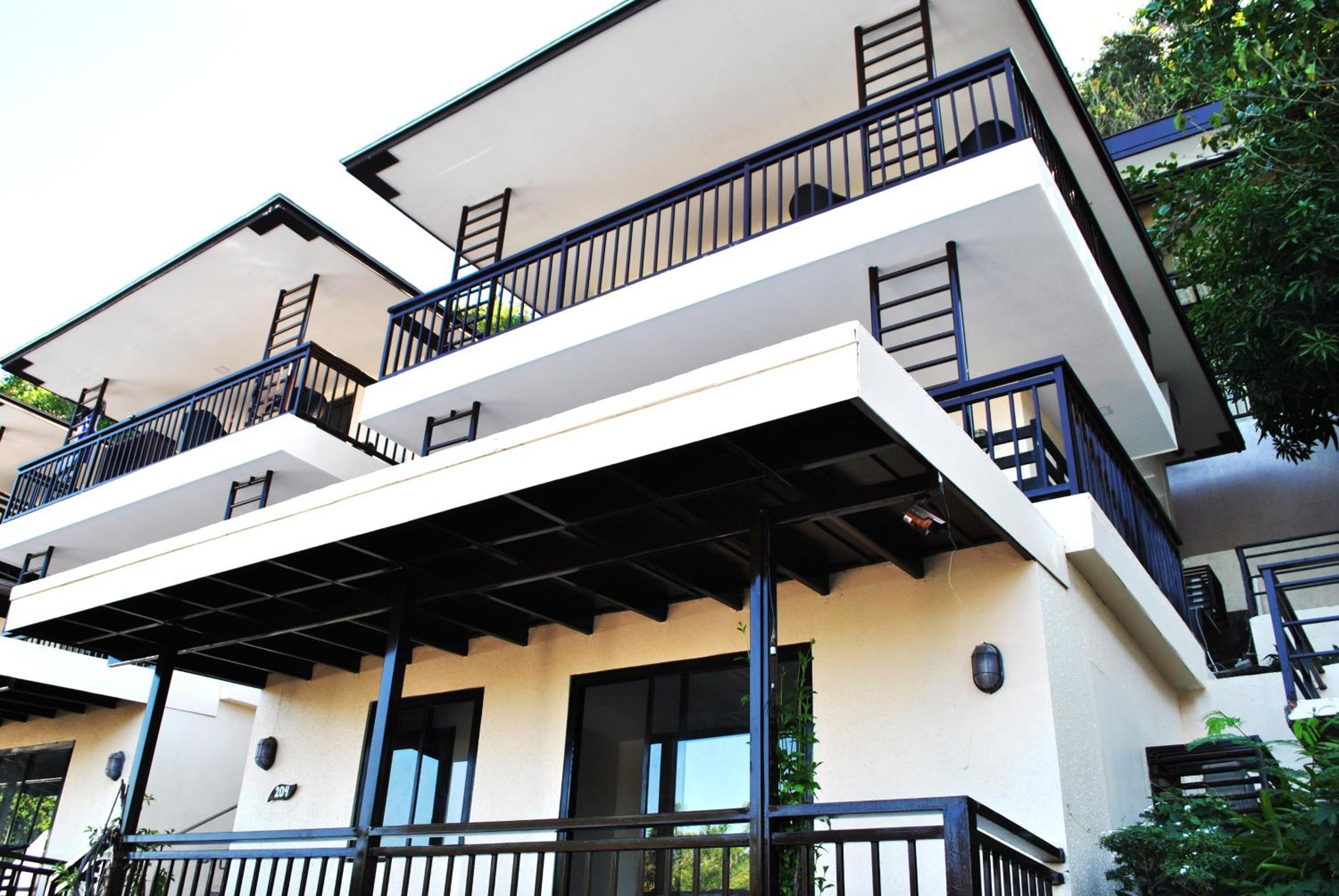 Altamare Dive and Leisure Resort Anilao