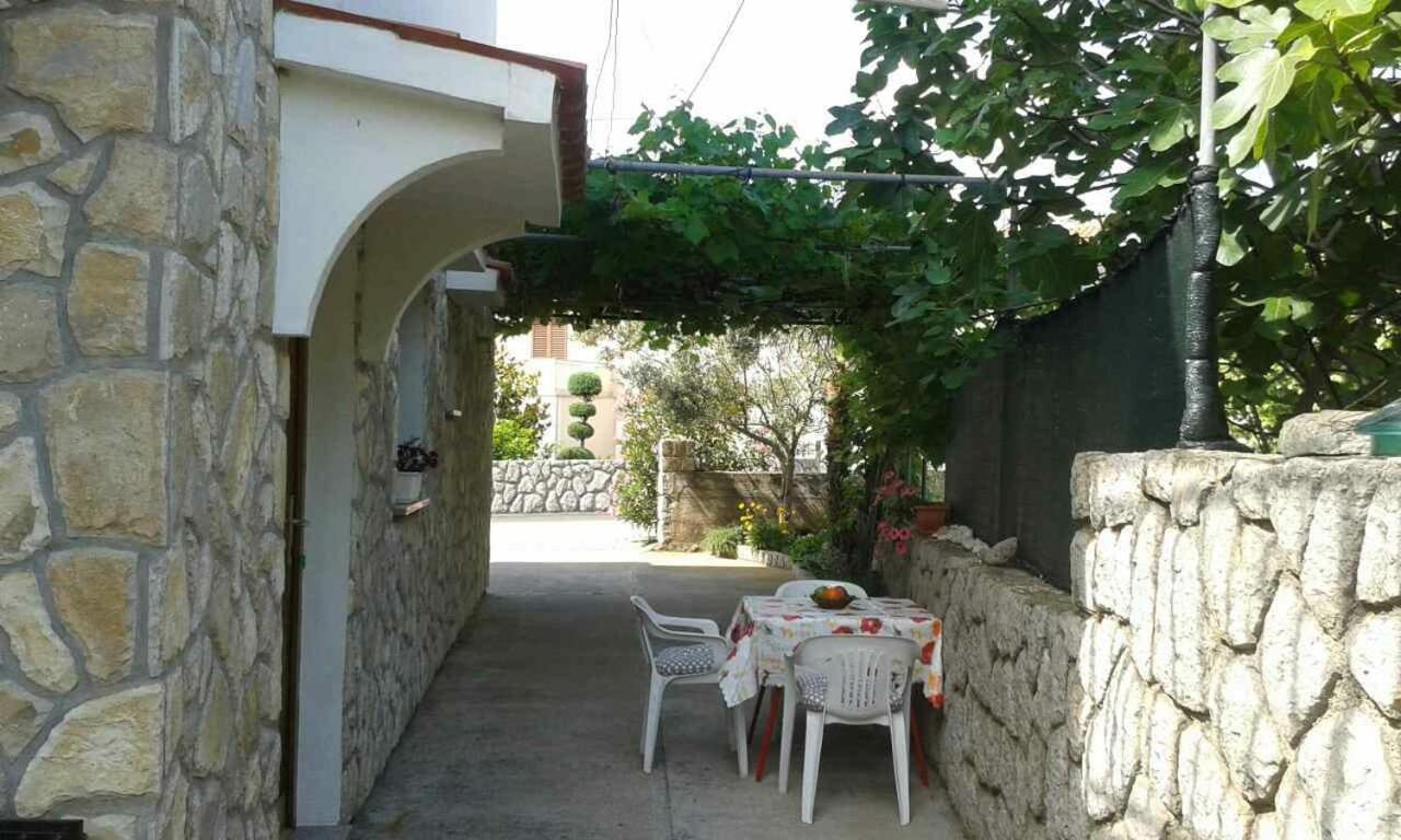 Apartman Tri palme view 3