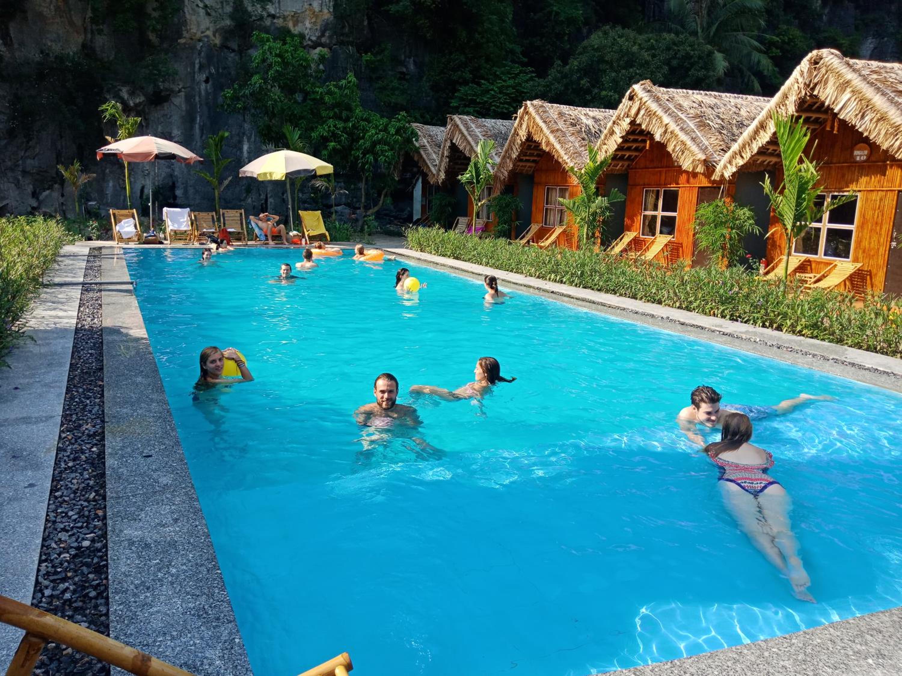 Tam Coc Valley Bungalow