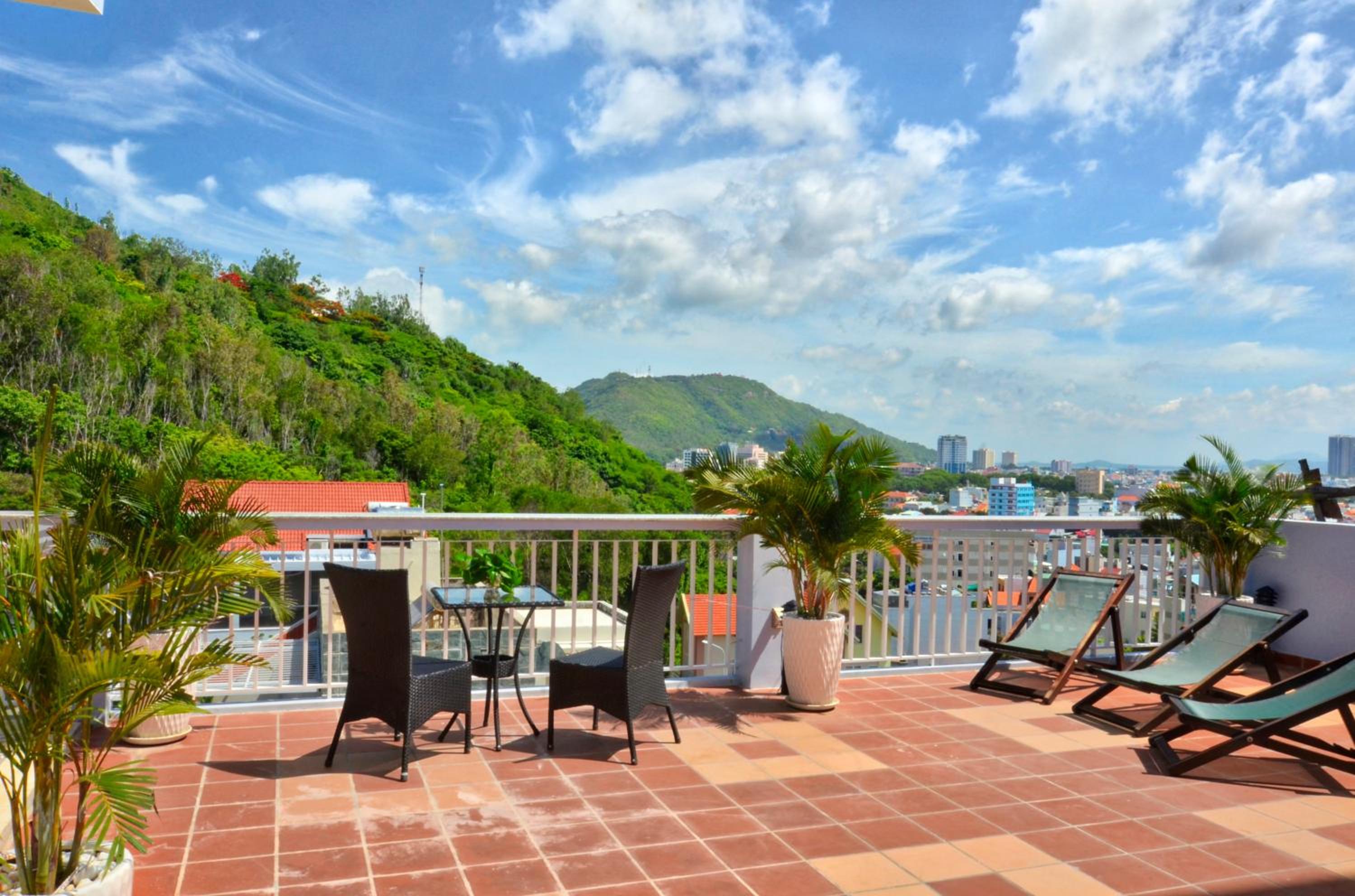 The Wind Resort - Tropical Hillside Escape