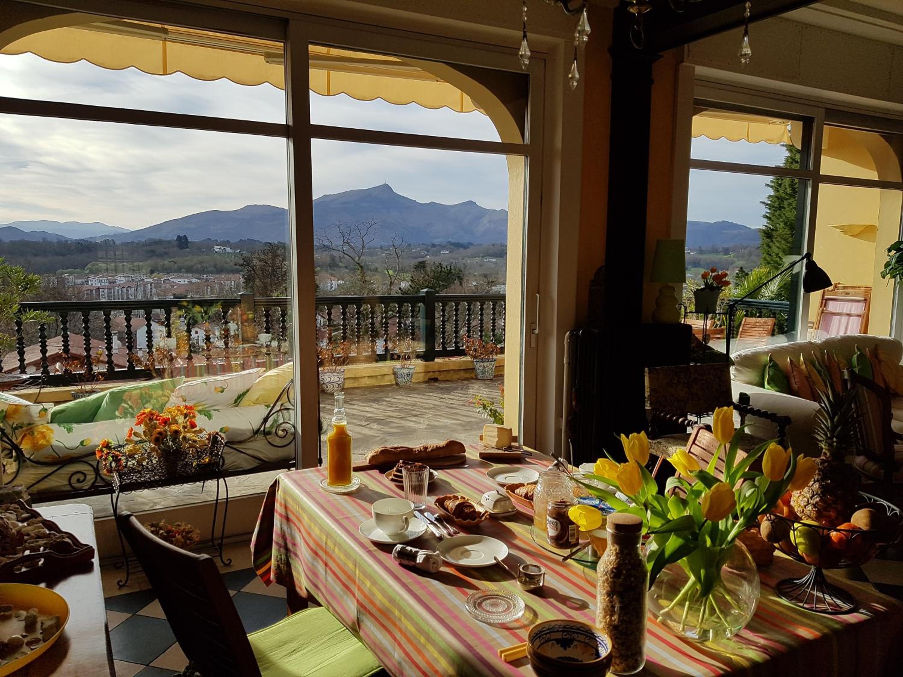 Villa La Croix Basque view 4