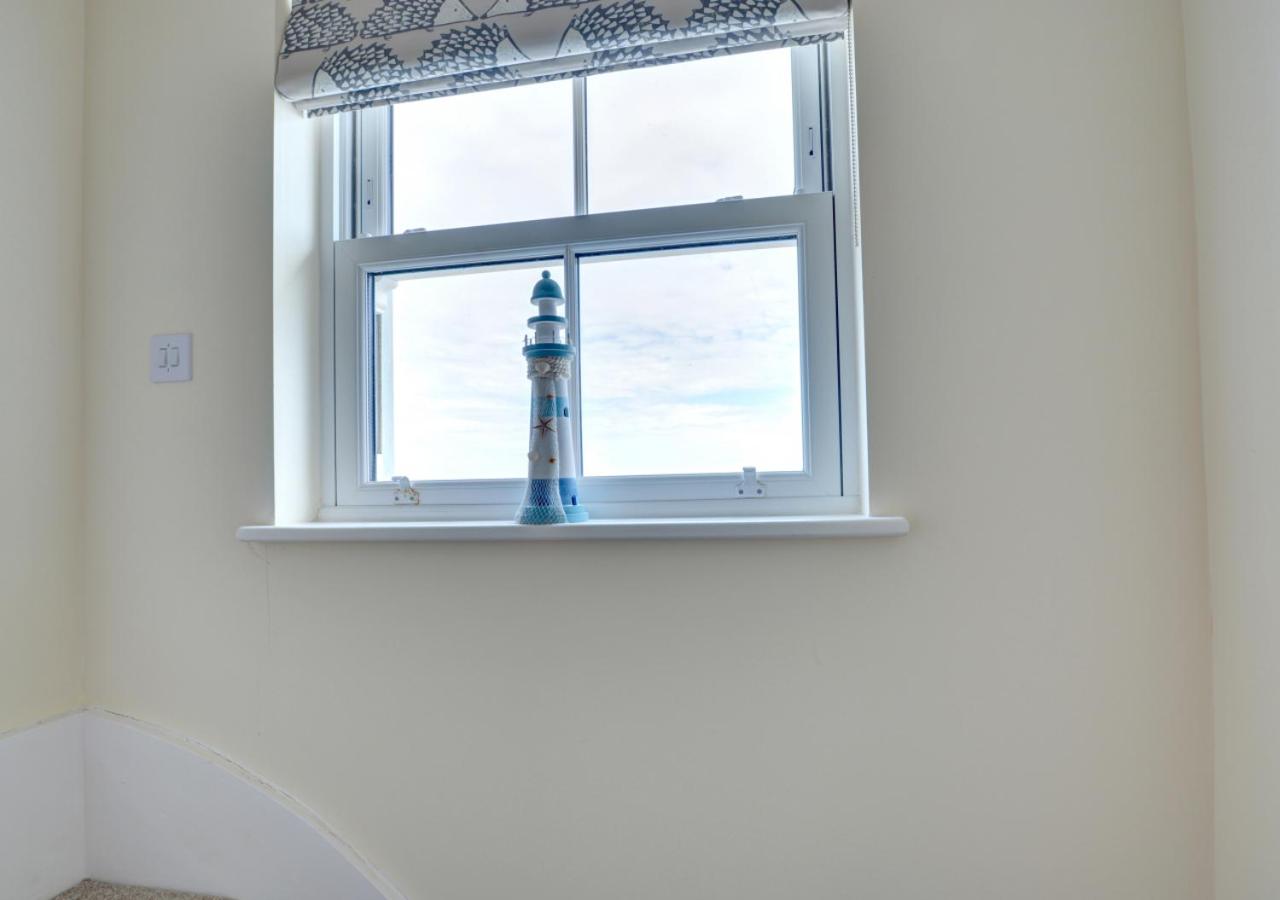 5 Bed in Amroth oc-pw9067