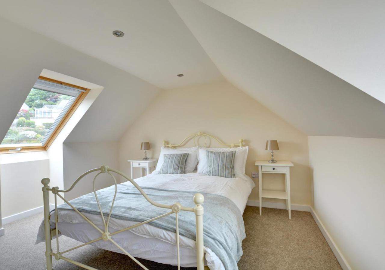 5 Bed in Amroth oc-pw9067