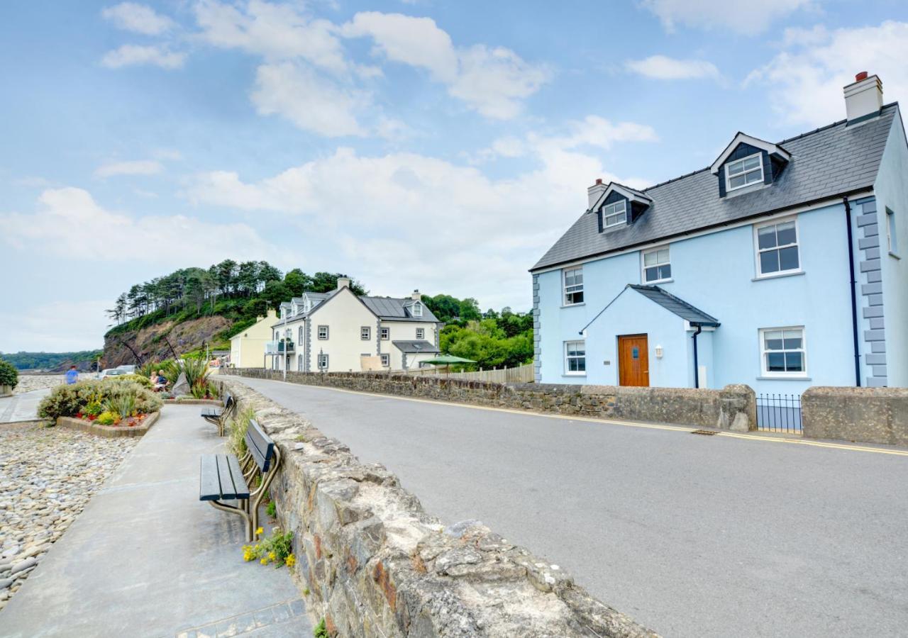 5 Bed in Amroth oc-pw9067