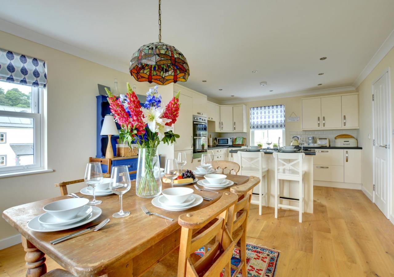 5 Bed in Amroth oc-pw9067