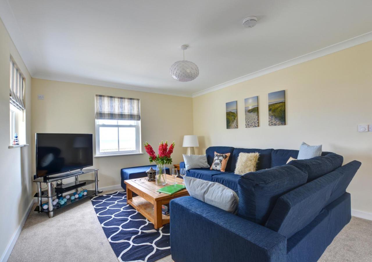 5 Bed in Amroth oc-pw9067