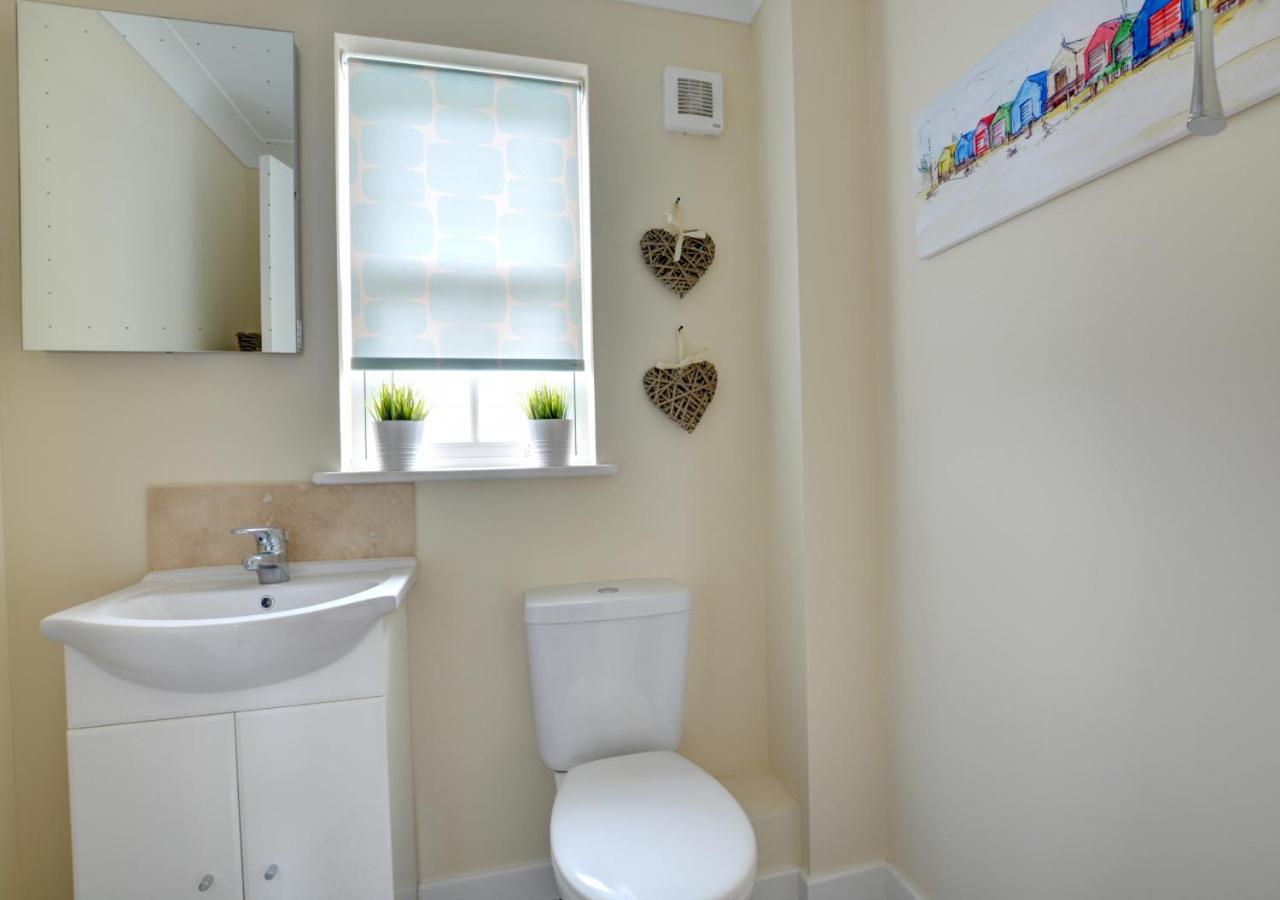 5 Bed in Amroth oc-pw9067