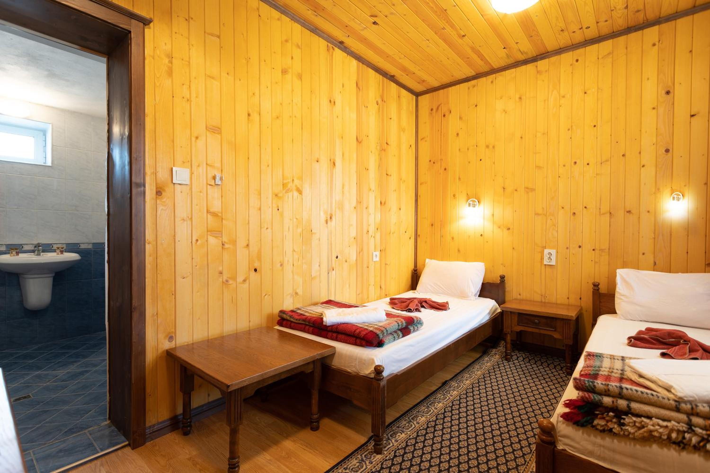 Guest Houses Apriltsi