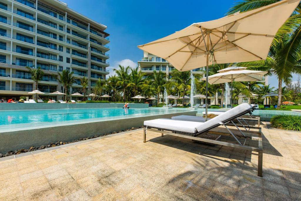 Sunshine Apartment in 5* resort view 4