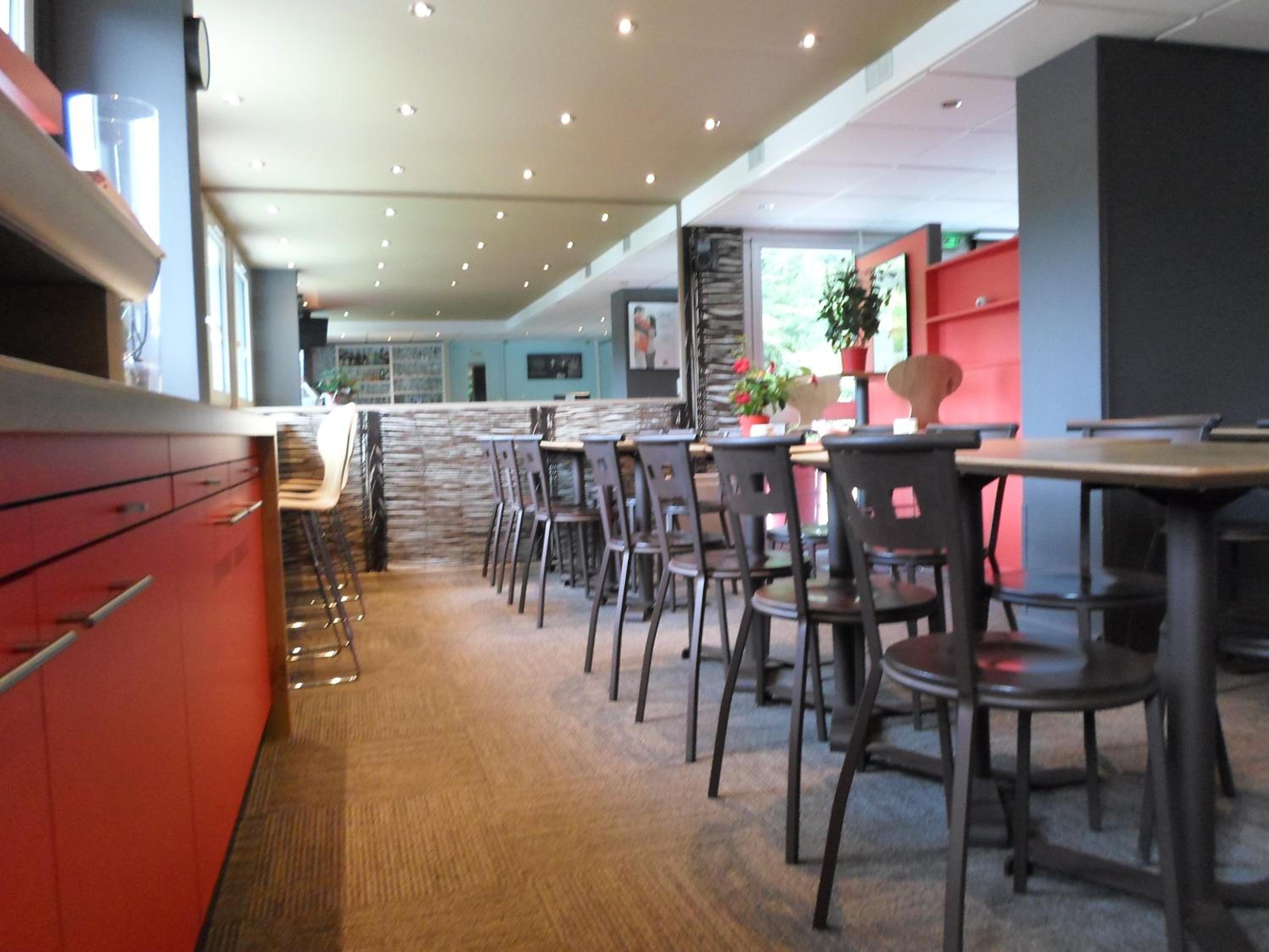 IBIS Fourmies, photo 93