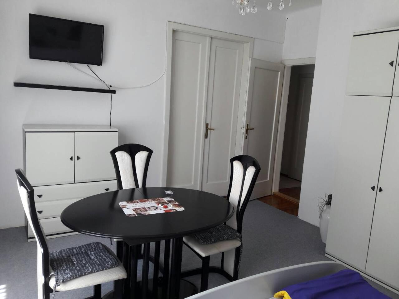 Retro Style Apartment