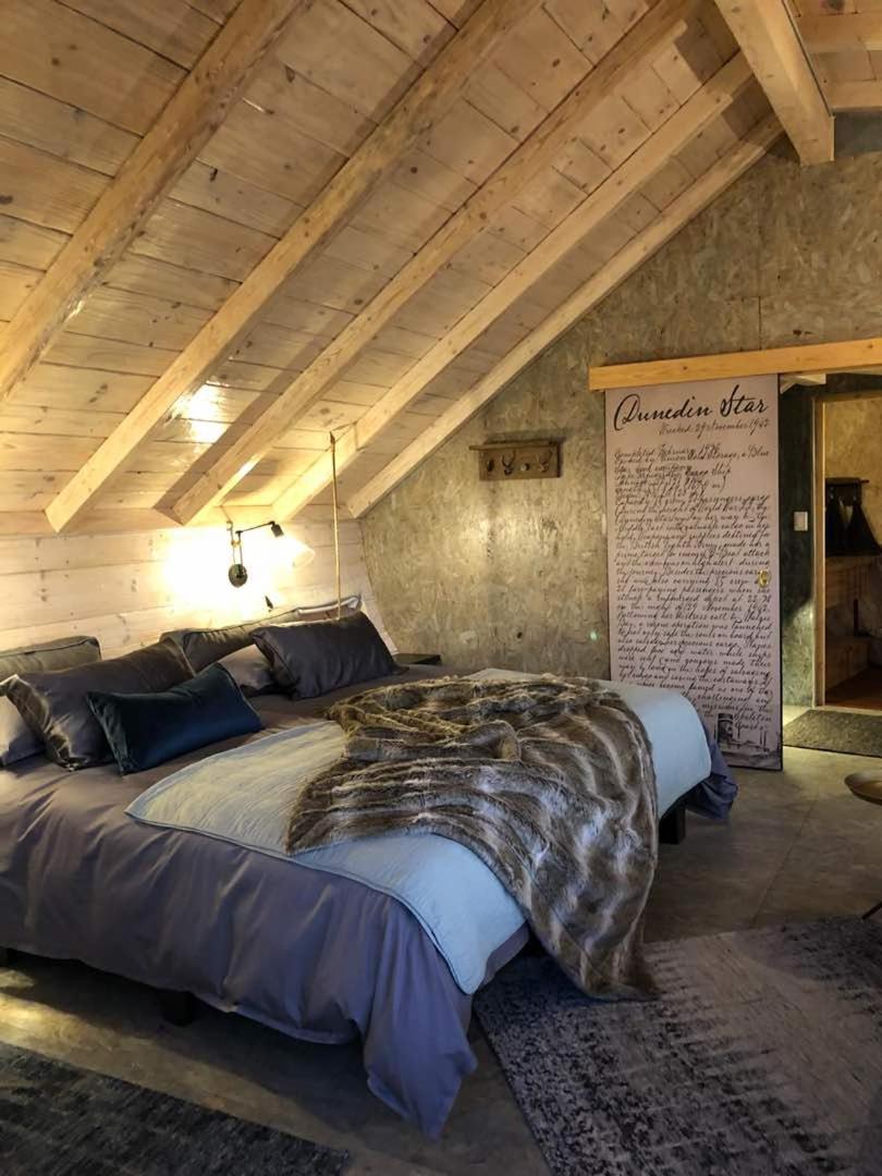 Shipwreck Lodge