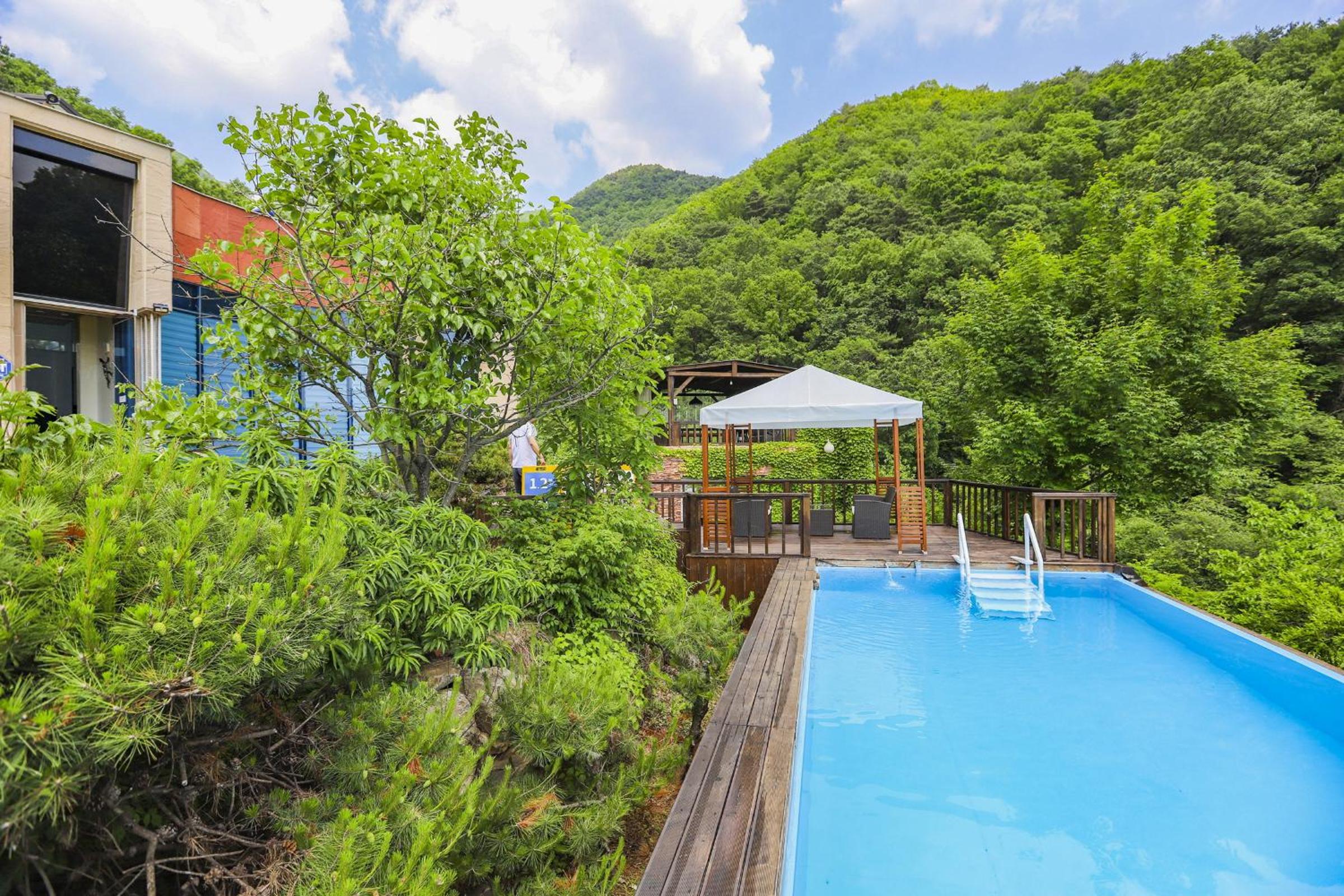 Penatess Pool Villa