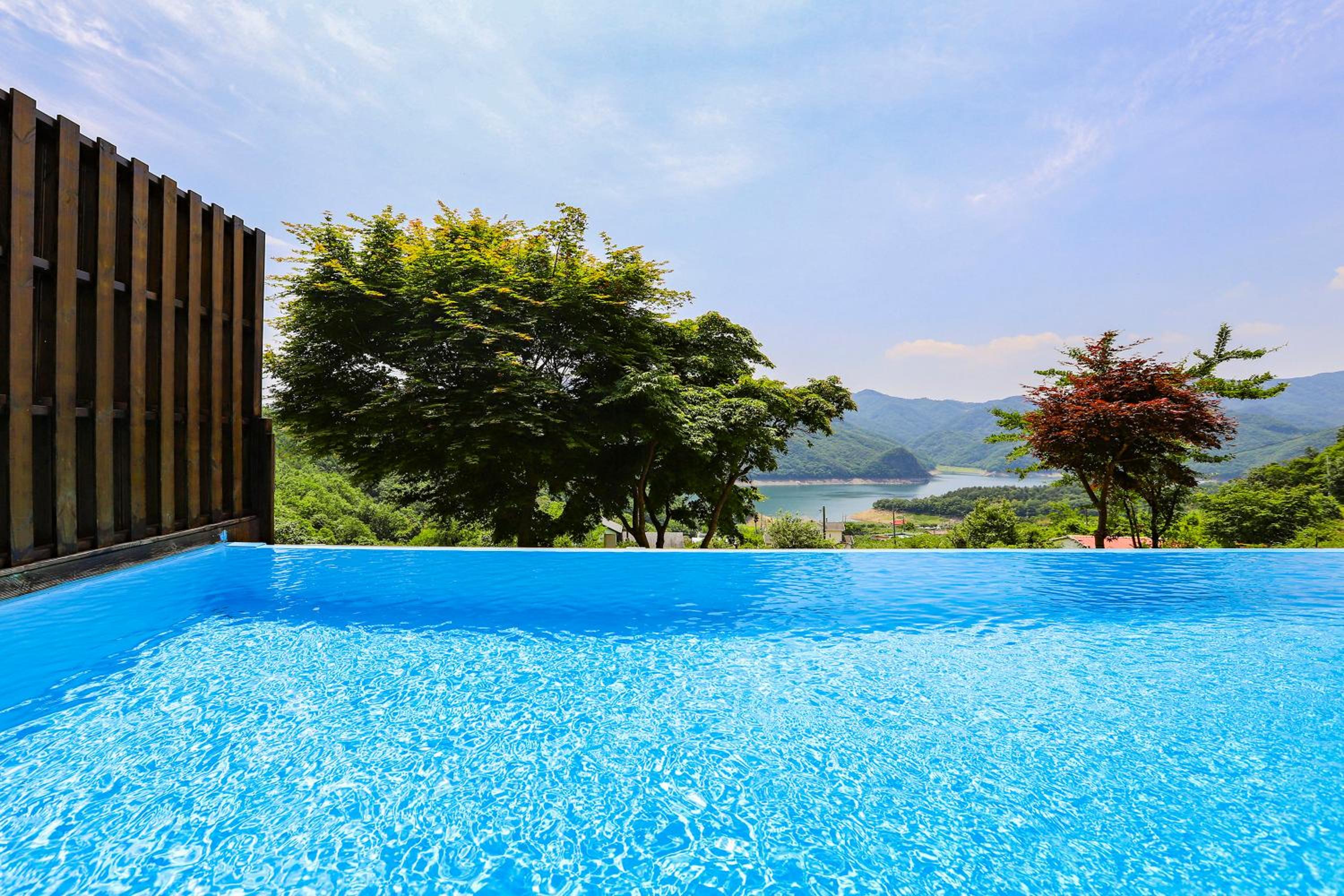 Penatess Pool Villa