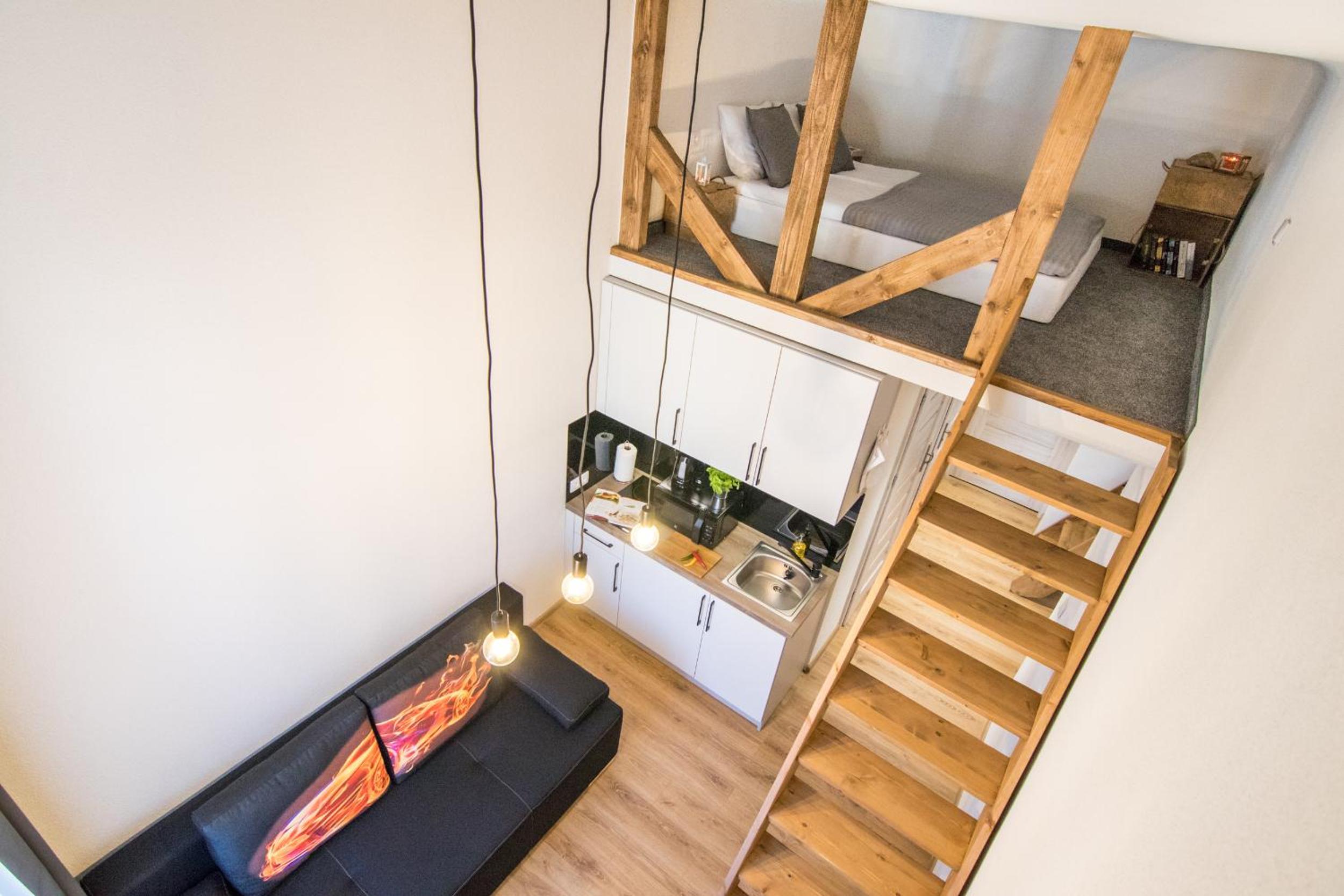 Cracow Best Location Apartment by Cozyplace view 3