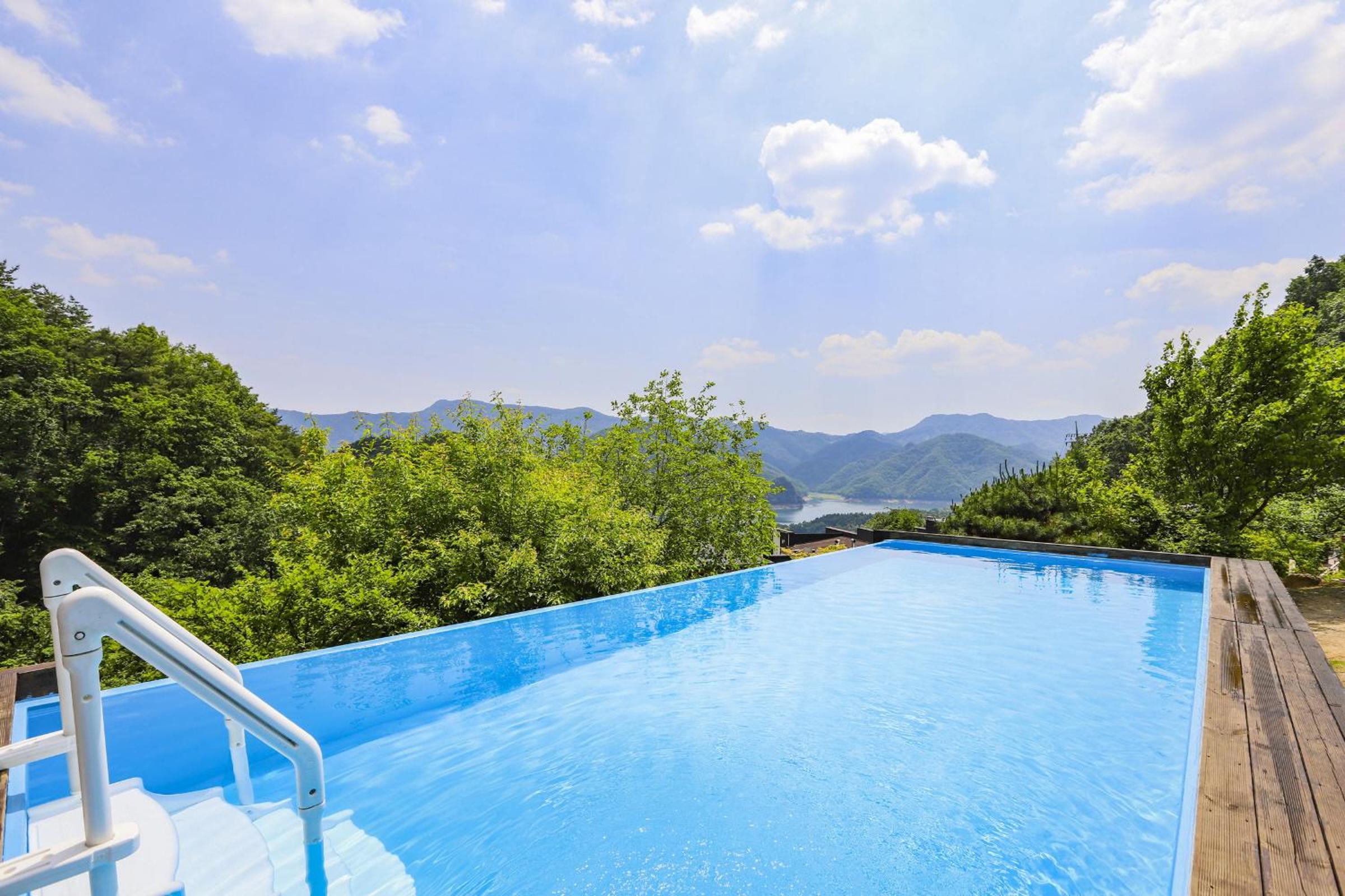 Penatess Pool Villa