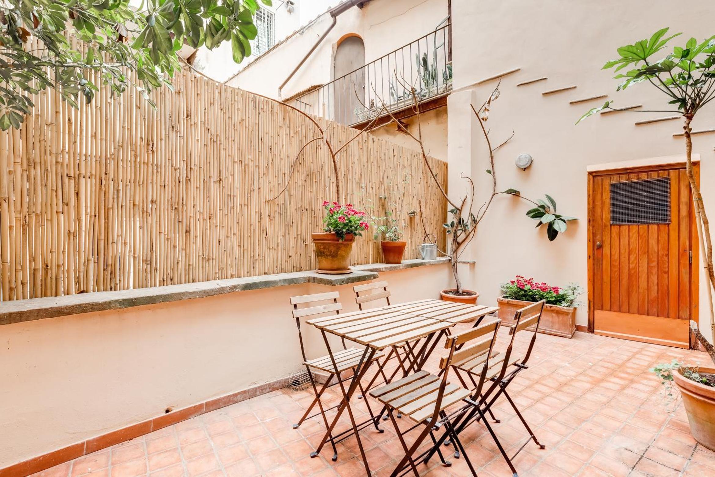 Al Portico 39 apartment with terrace photo 2
