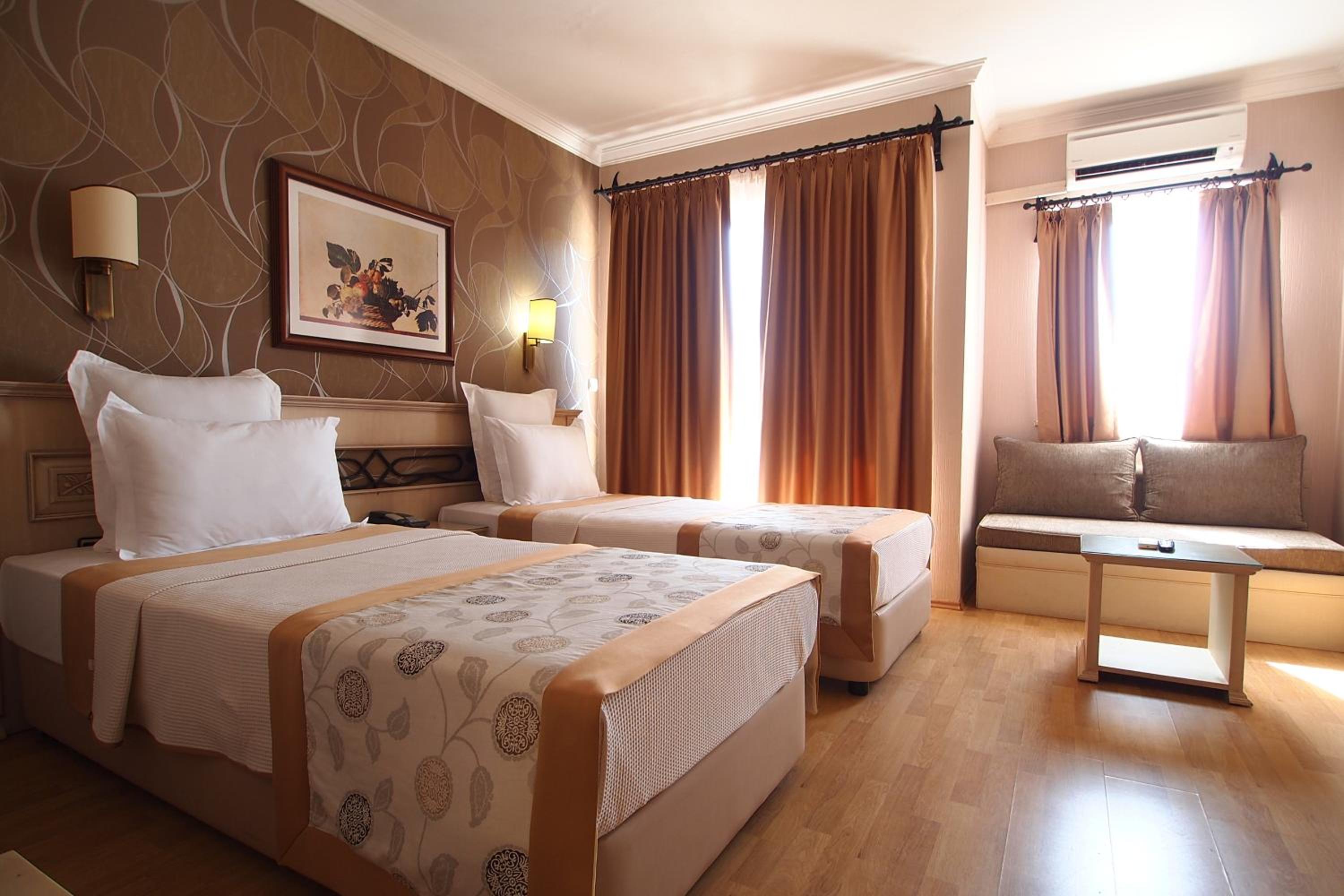 Romance Beach Hotel - Image 47