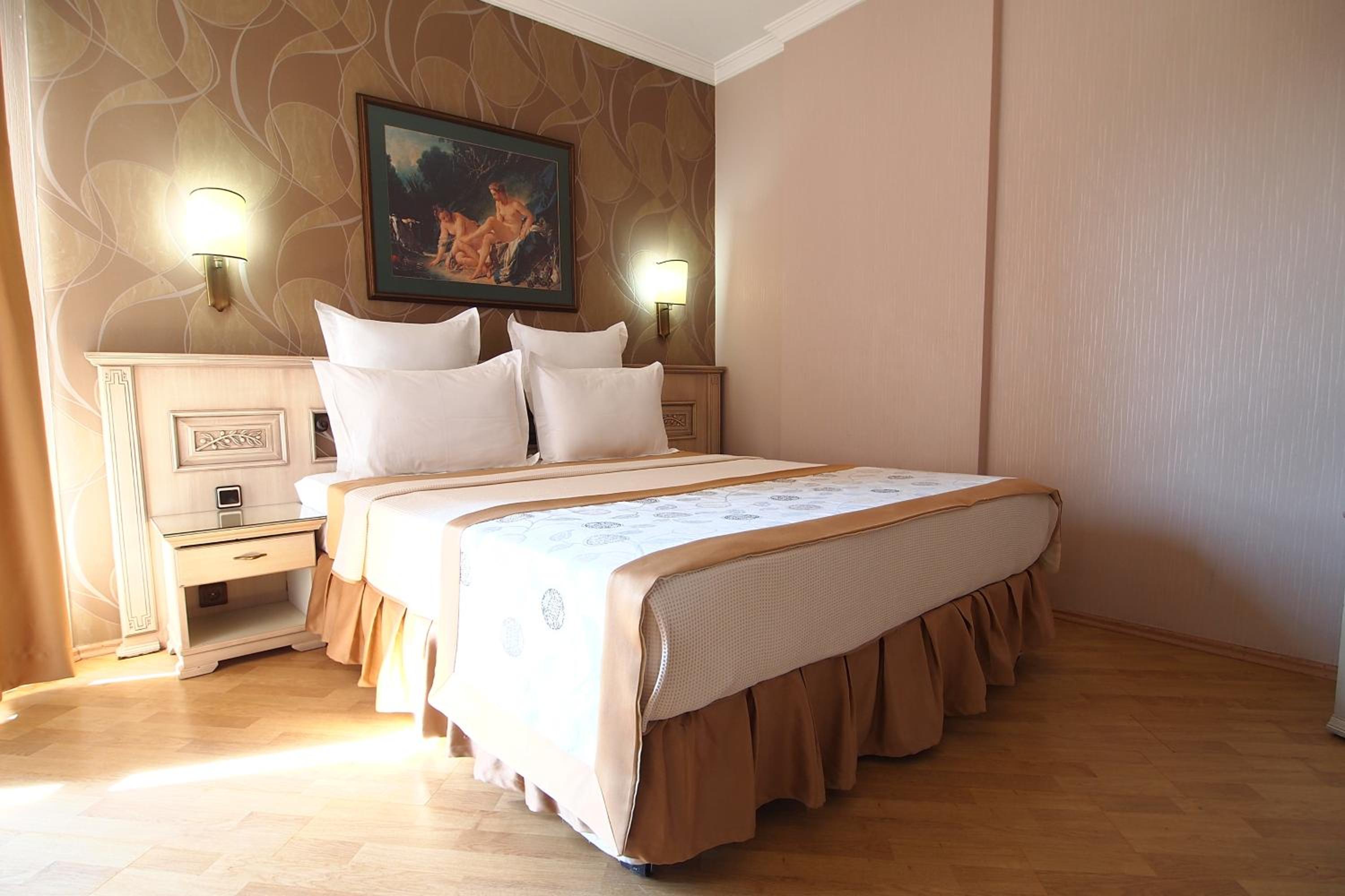 Romance Beach Hotel - Image 48
