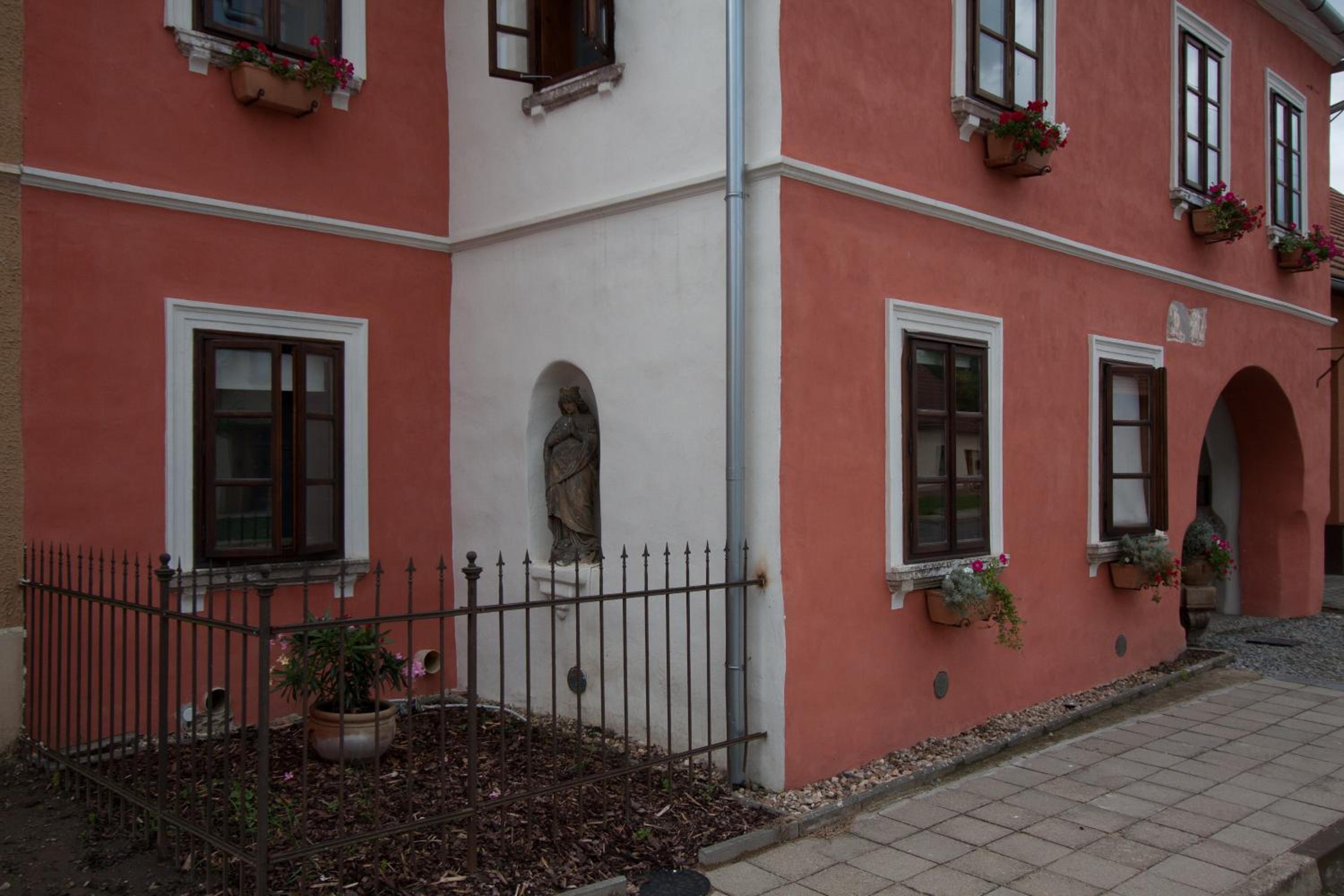 Vestonicka Moruse
