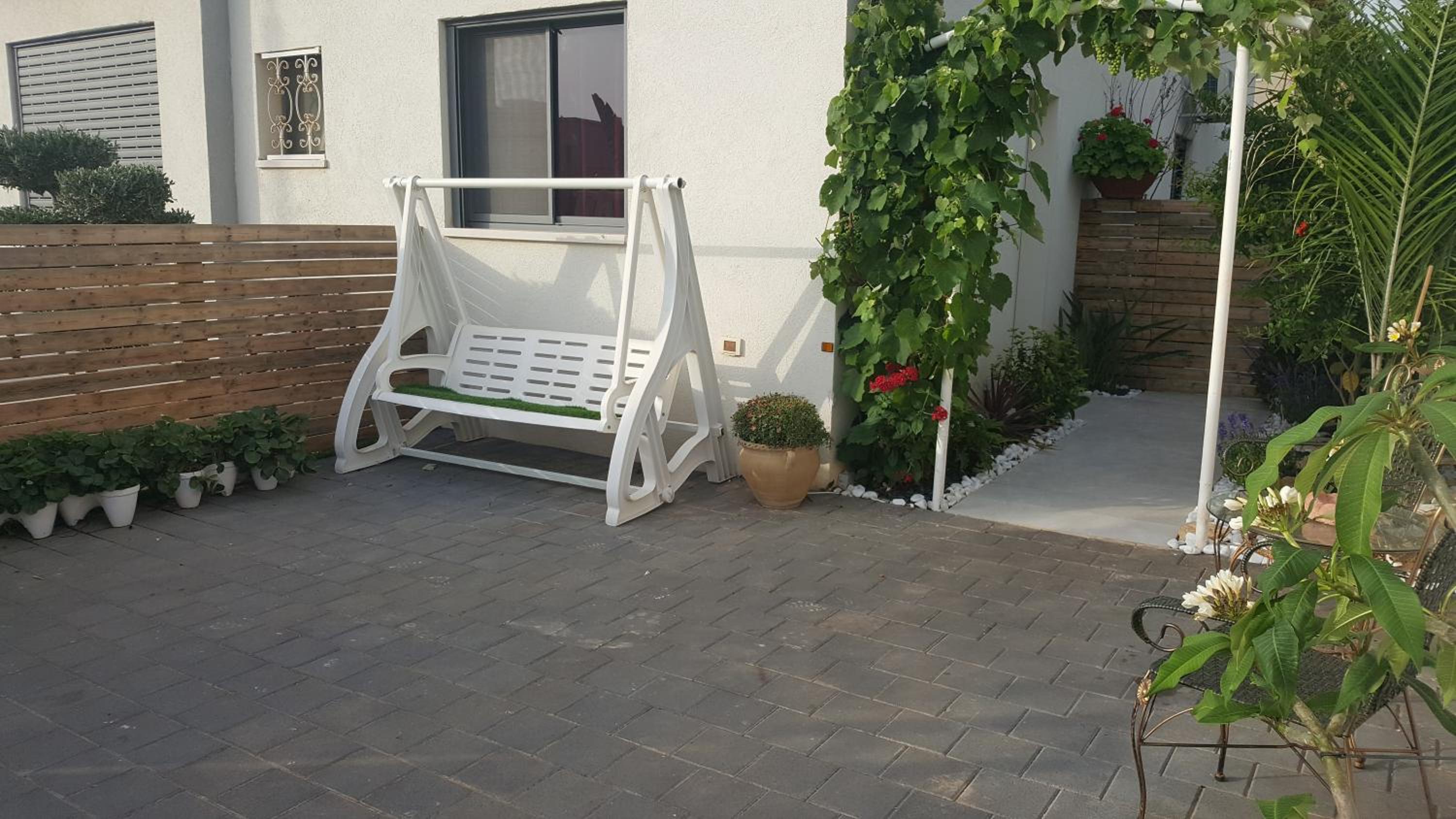 Regina's place