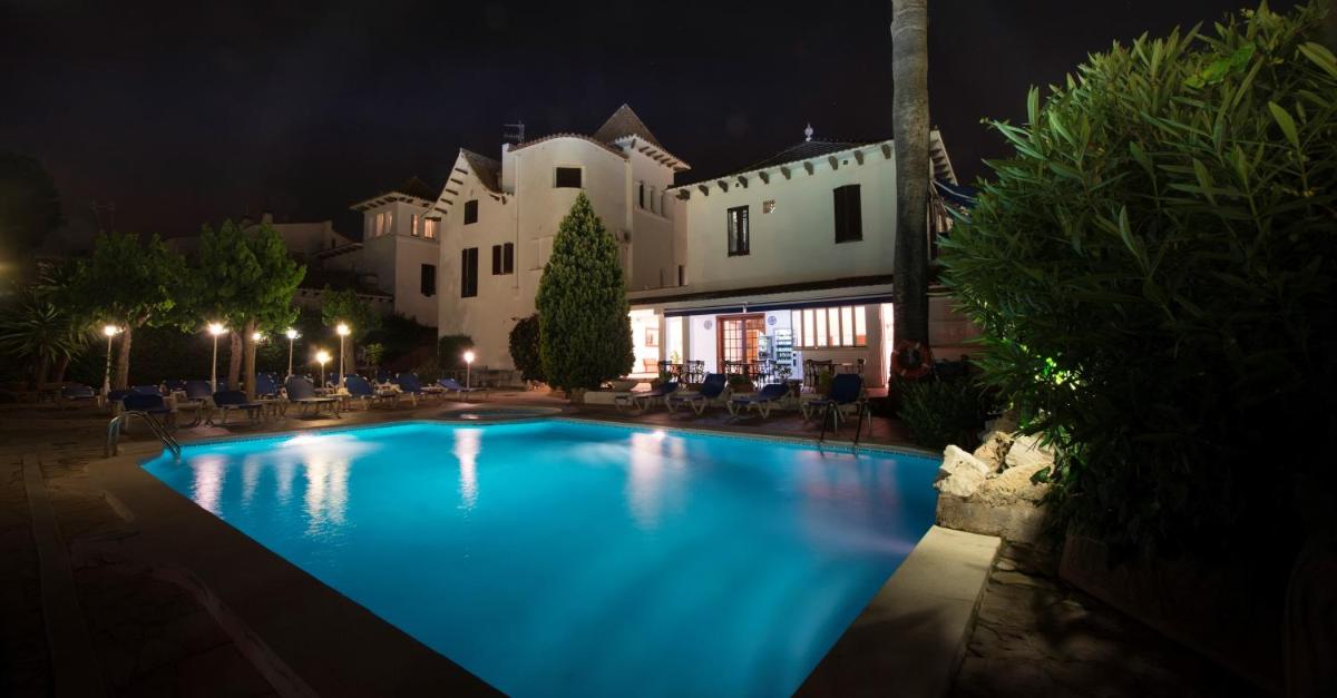 Hotel Capri en Sitges — swimming pool