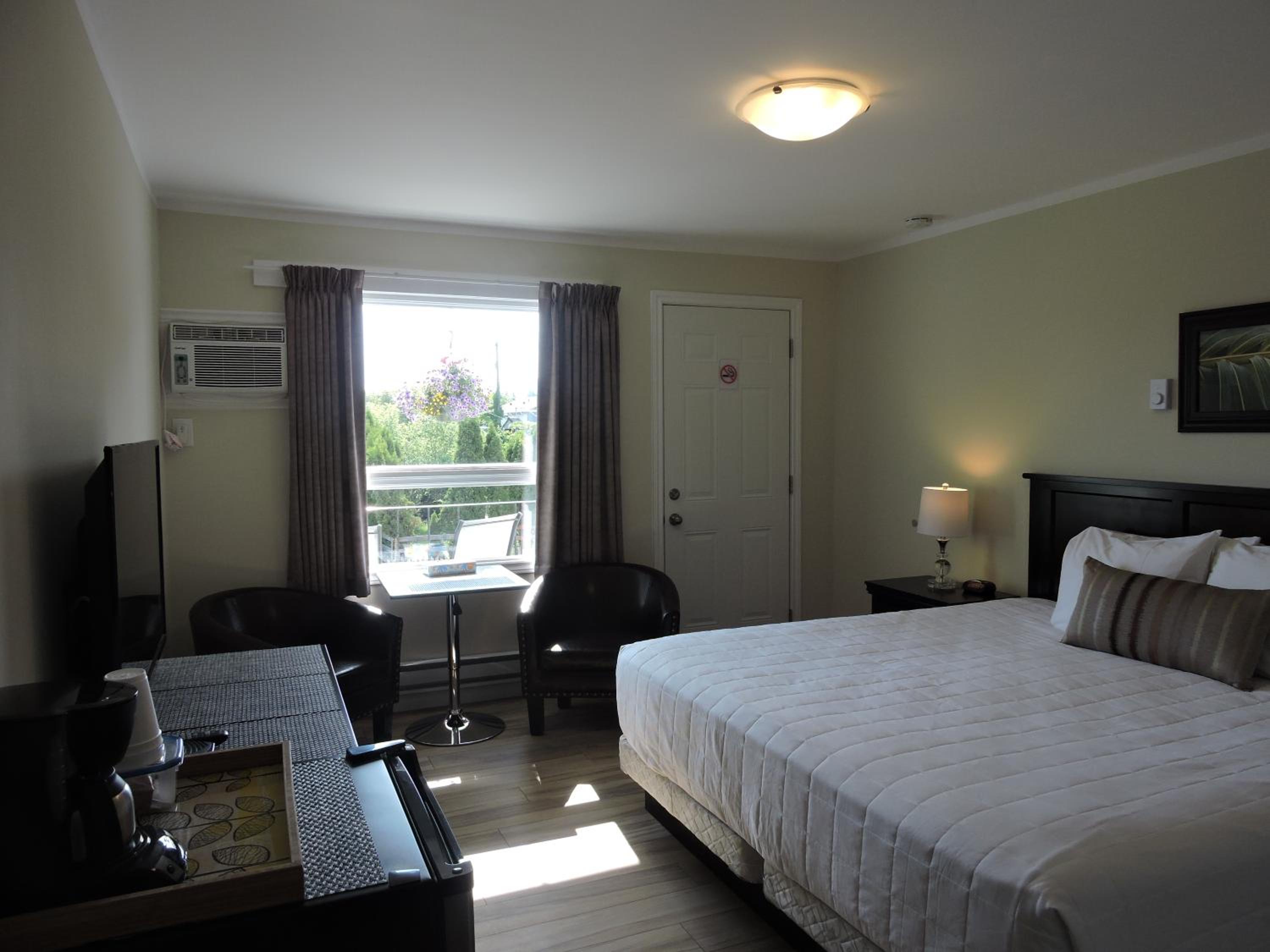 Almo Court Motel