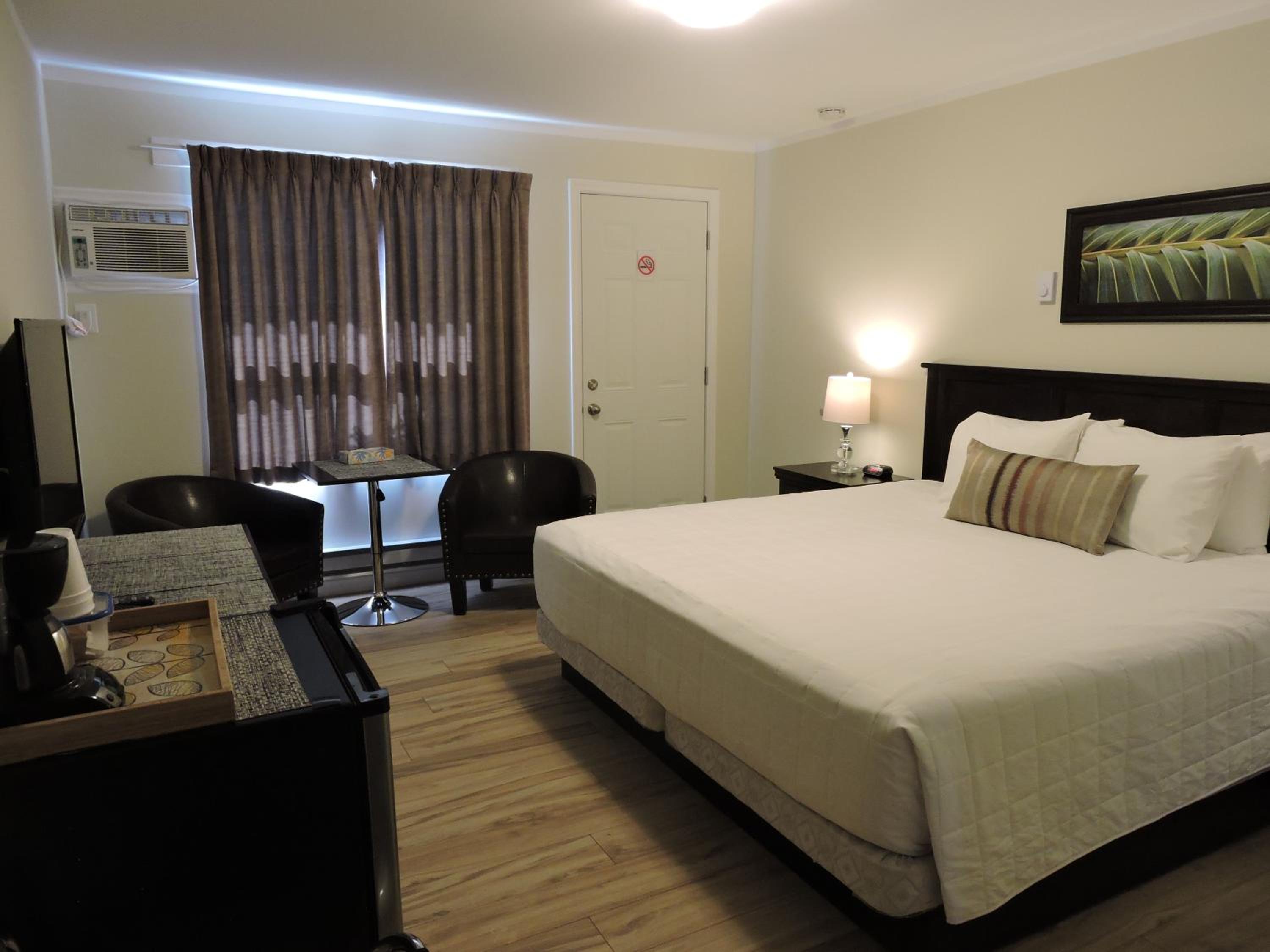 Almo Court Motel