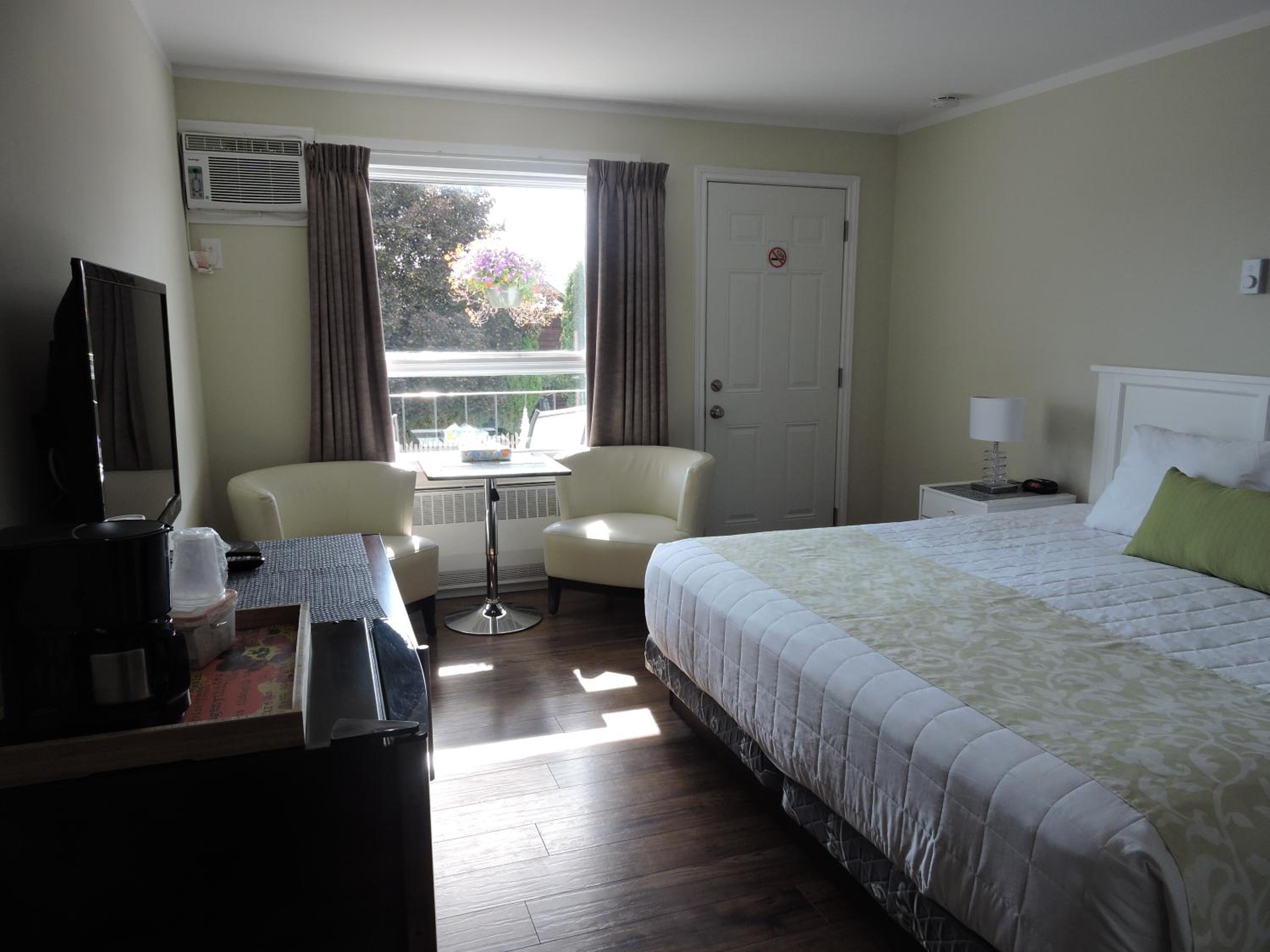 Almo Court Motel